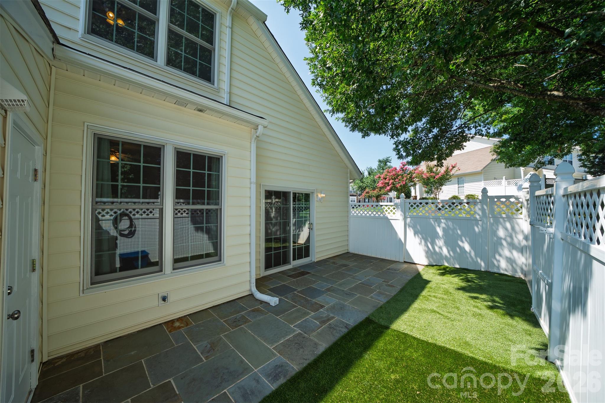 Townhouse at 207 Dawn Mist Lane, Fort Mill, photo 32 of 38