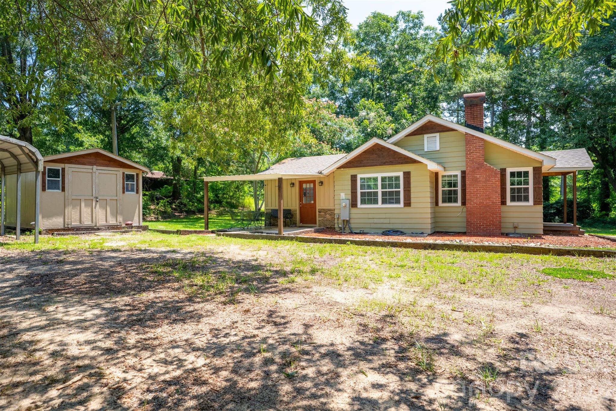 Side of Home - 7193 Kershaw Camden Highway, Kershaw