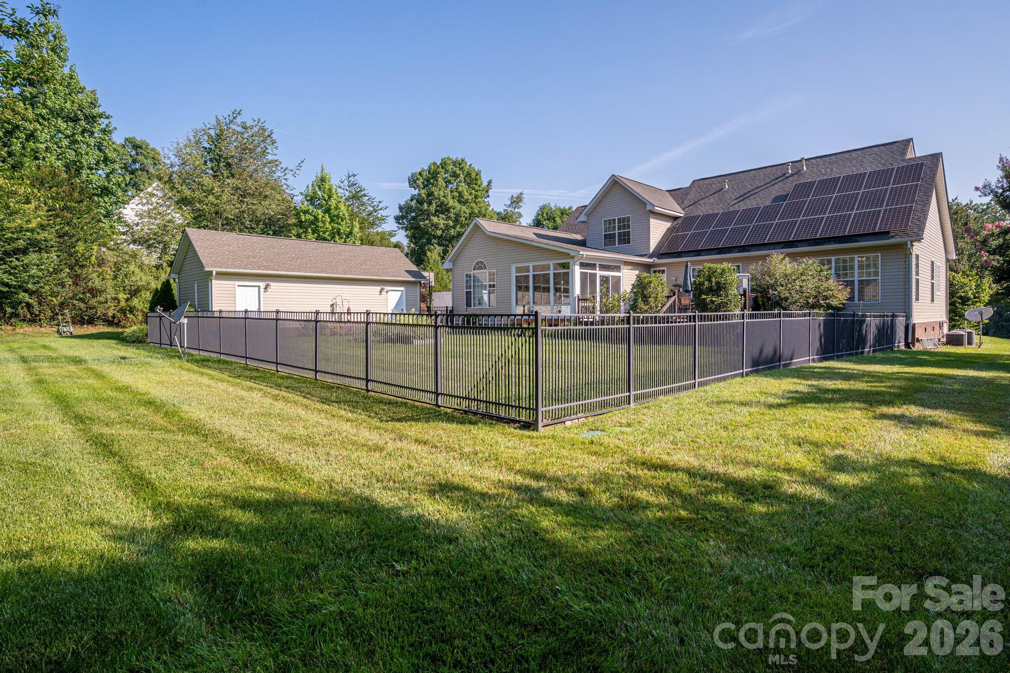 Single Family Residence at 961 Colleton Meadow Drive, Clover, photo 43 of 48