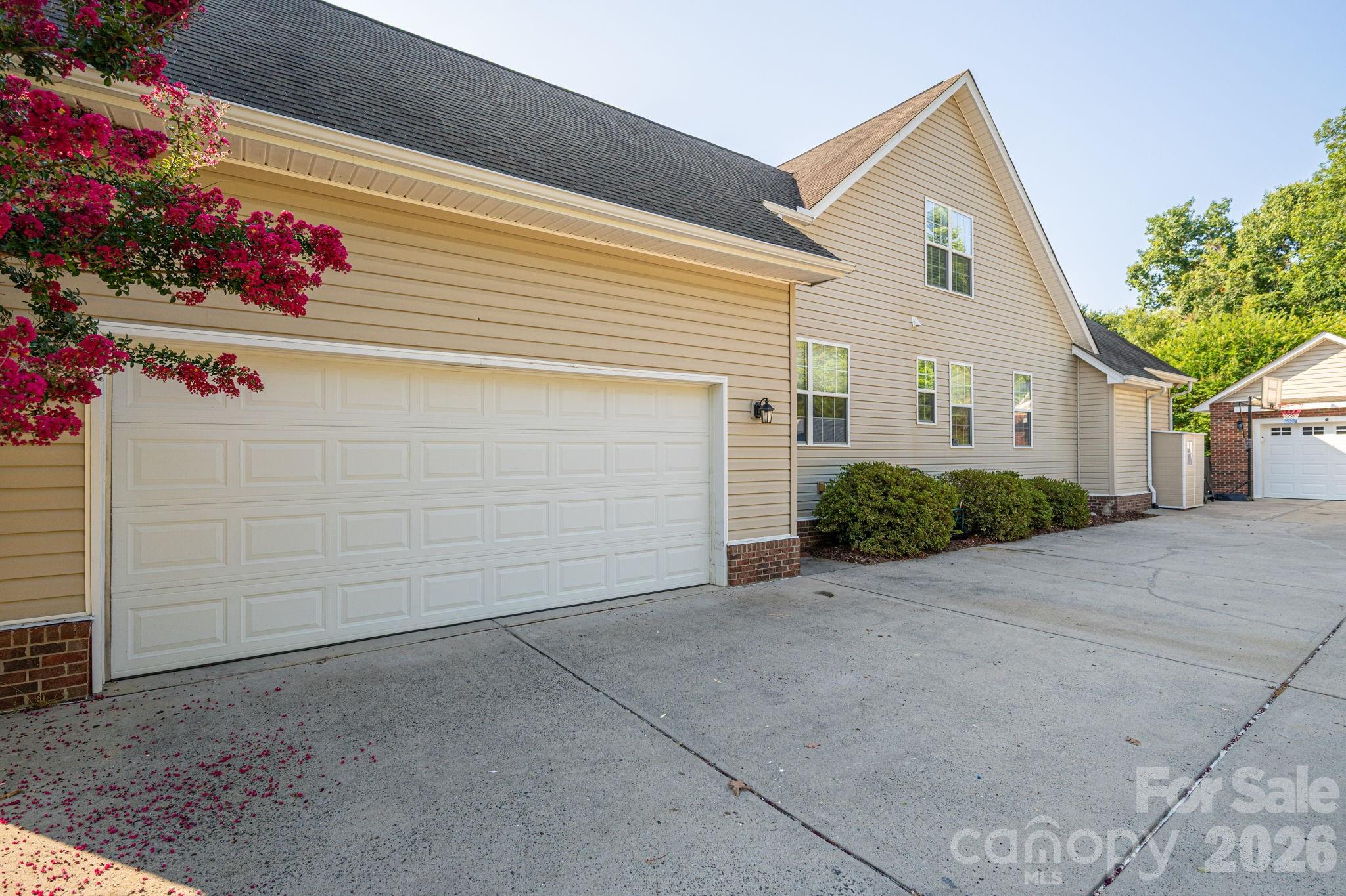 Single Family Residence at 961 Colleton Meadow Drive, Clover, photo 45 of 48