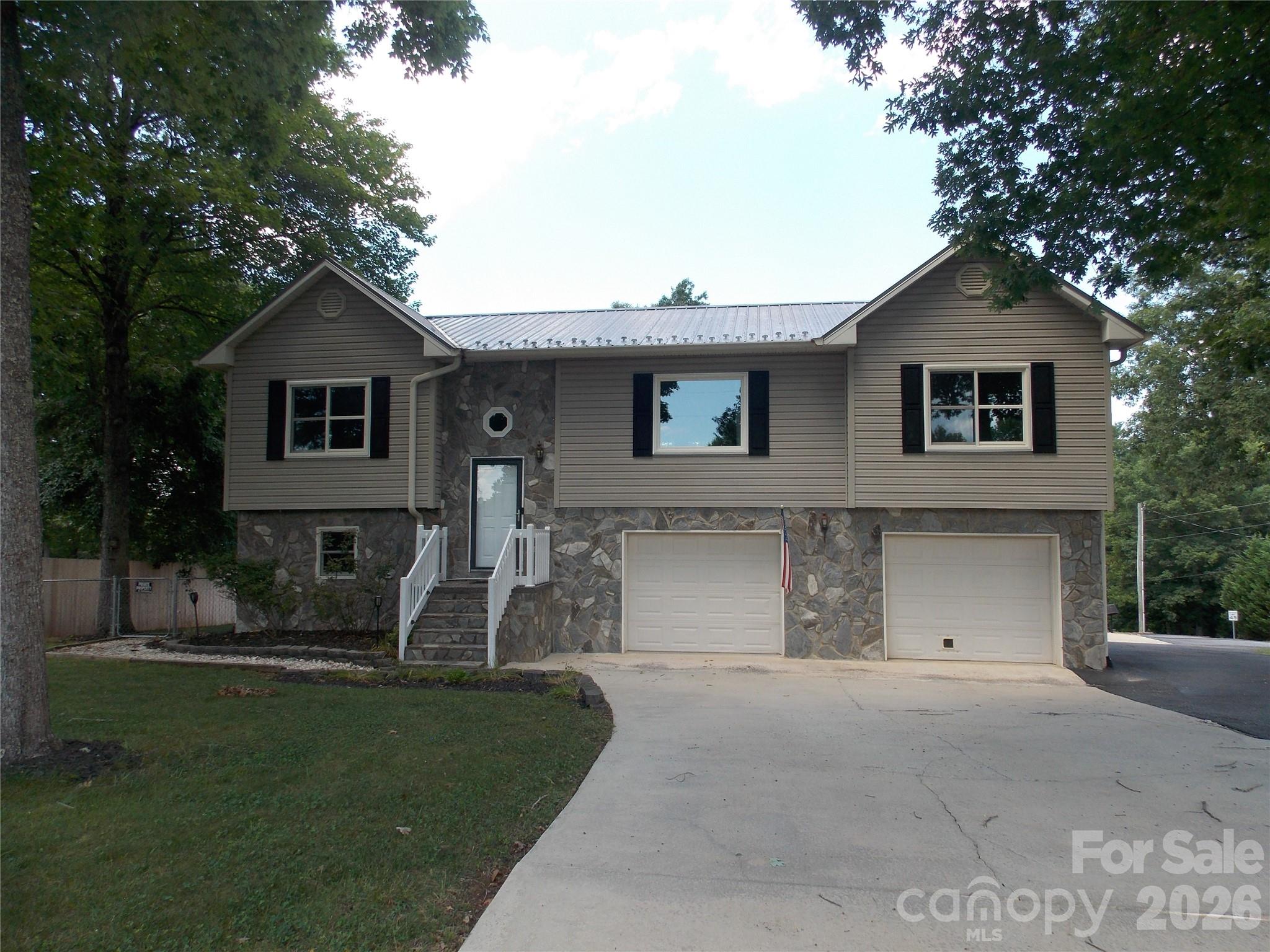 4249 Beach Road