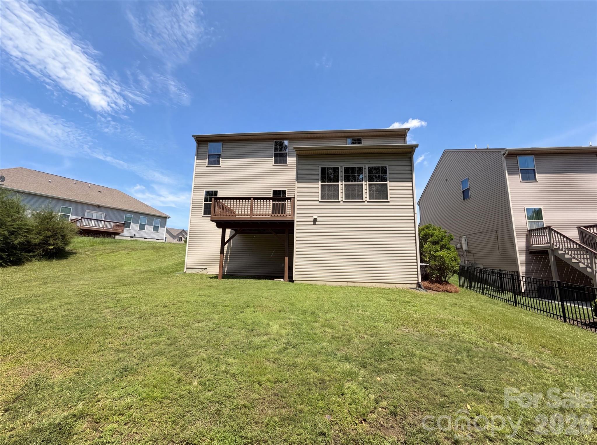 Single Family Residence at 2275 Stone Pile Drive SW, Concord, photo 5 of 42
