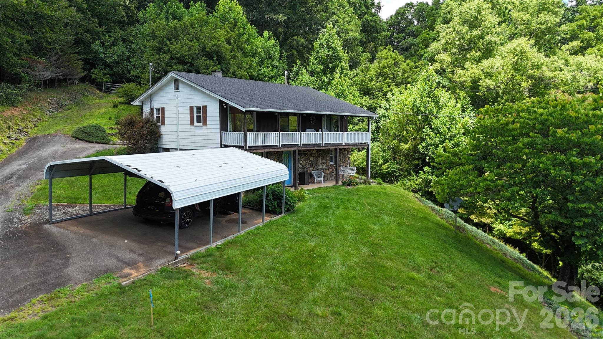 Single Family Residence at 707 Lickskillet Road, Burnsville, photo 2 of 83