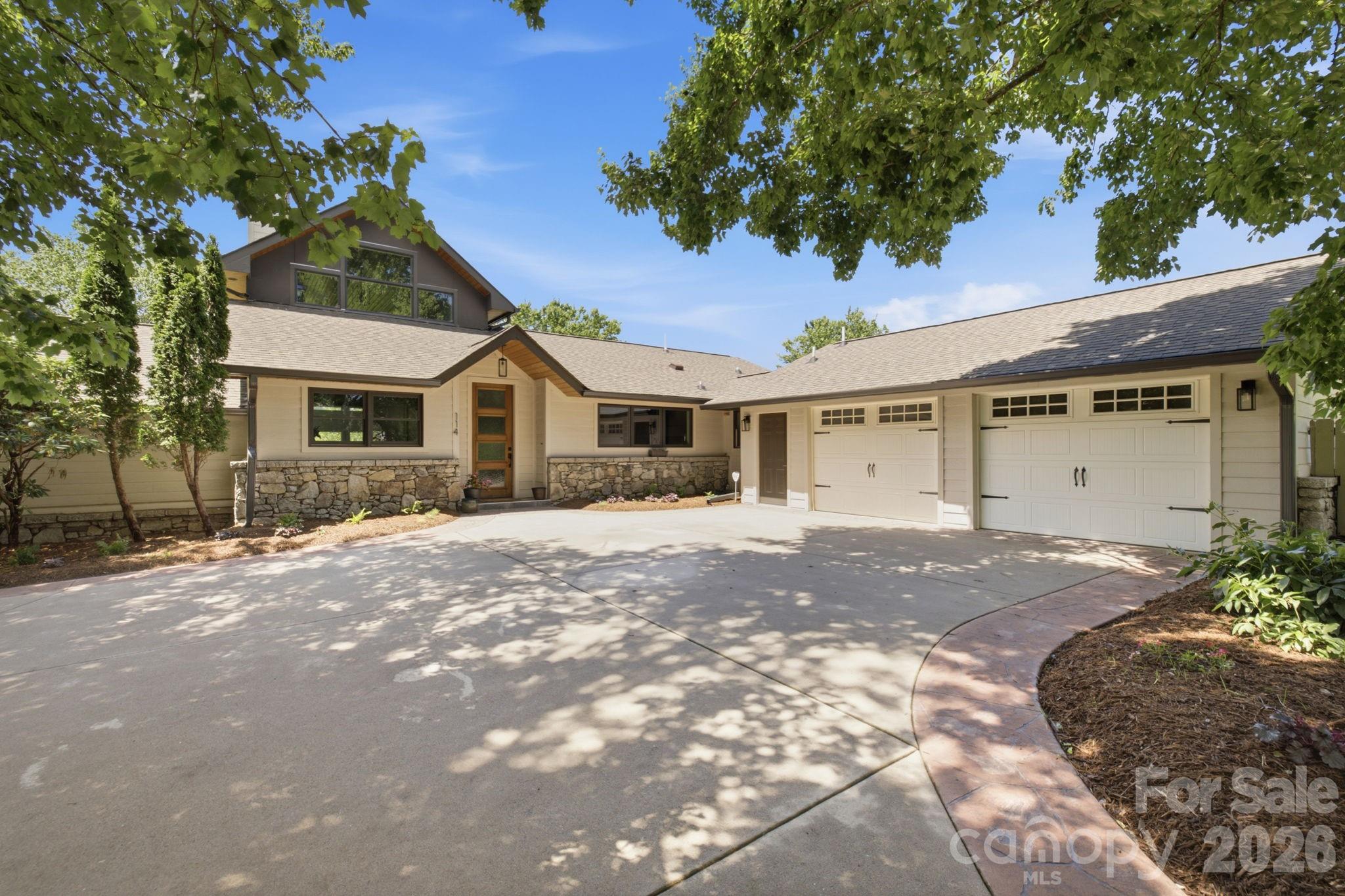 Single Family Residence at 114 Cane Creek Ranch Drive, Fletcher, photo 4 of 35