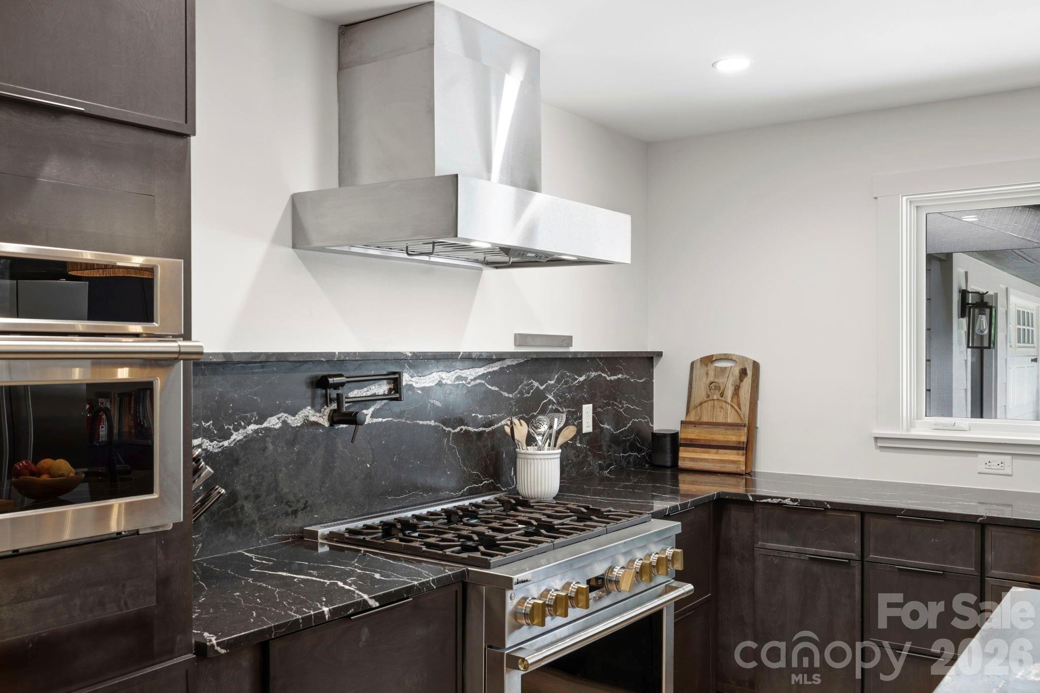 Single Family Residence at 114 Cane Creek Ranch Drive, Fletcher, photo 10 of 35