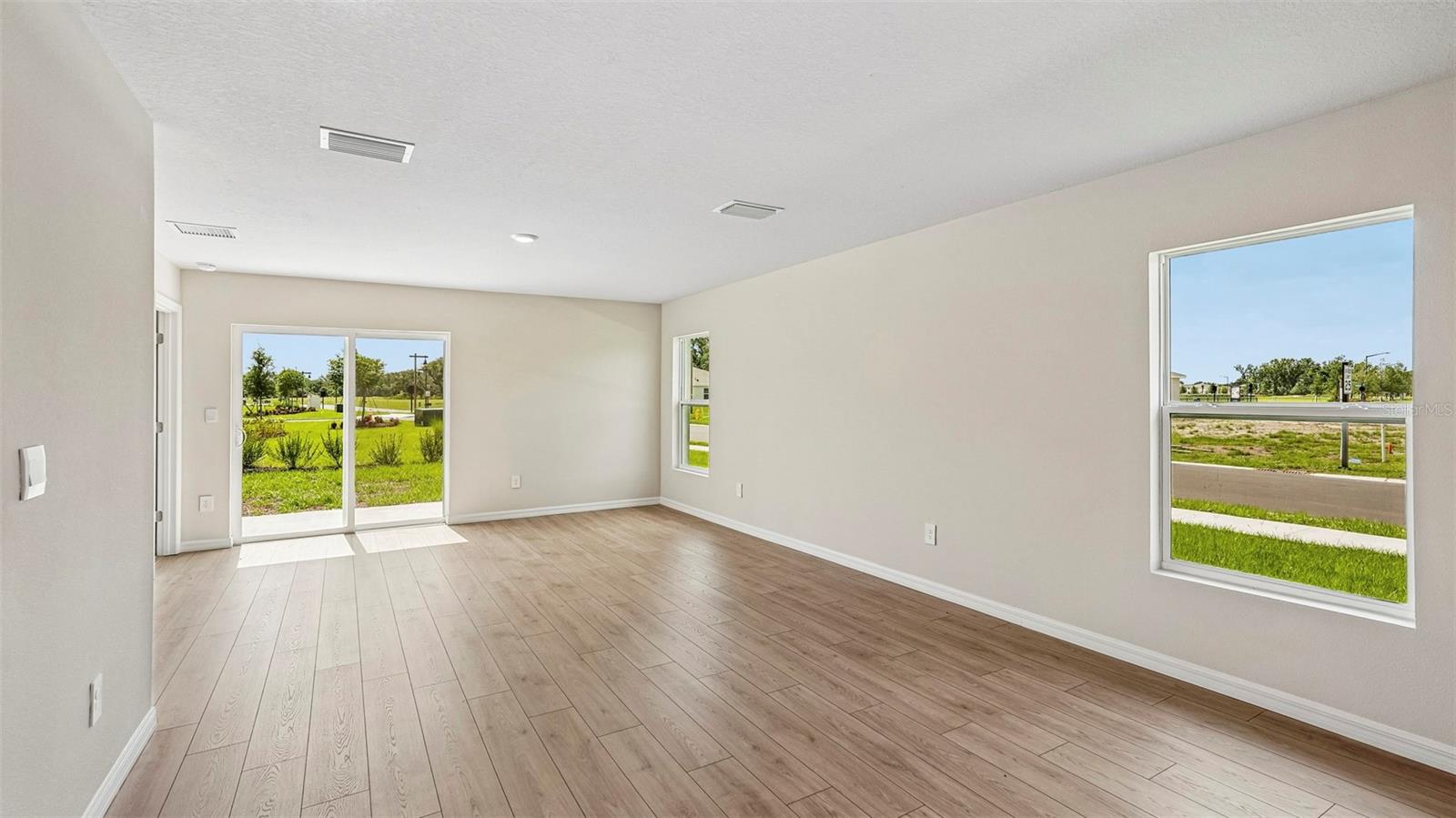 Single Family Residence at 13117 OLD CANOE WAY, PARRISH, photo 14 of 36