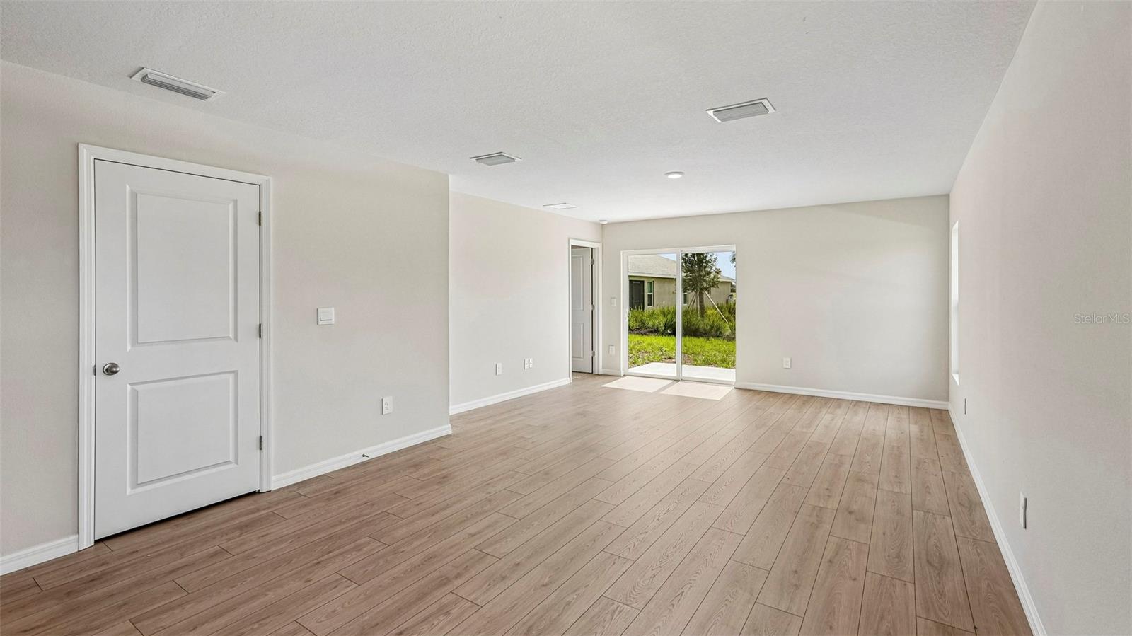 Single Family Residence at 13117 OLD CANOE WAY, PARRISH, photo 15 of 36