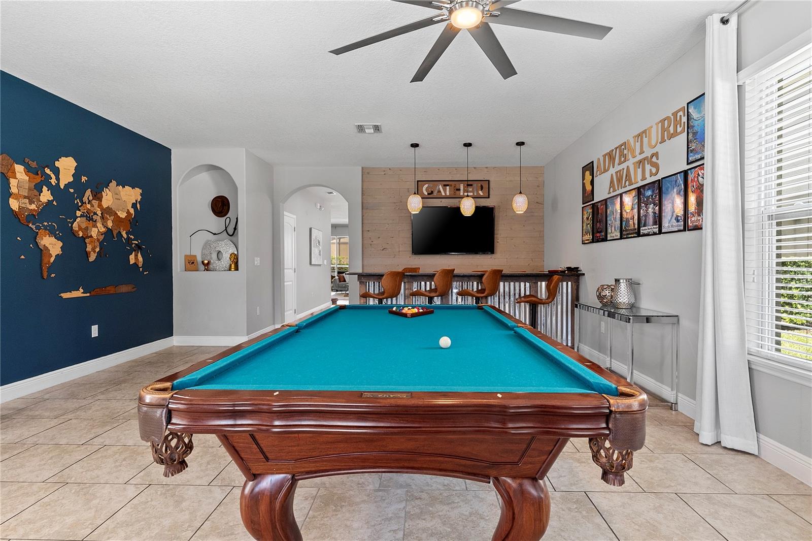 Flex Space & Entertainment Area - 4200 OAKTREE DR, DAVENPORT
