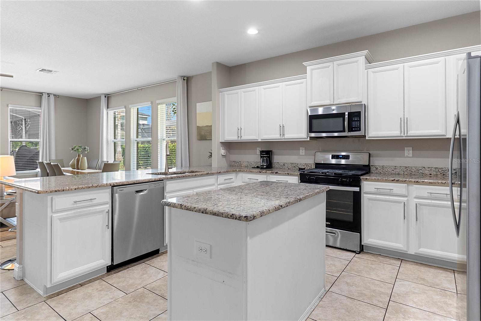 Kitchen - 4200 OAKTREE DR, DAVENPORT