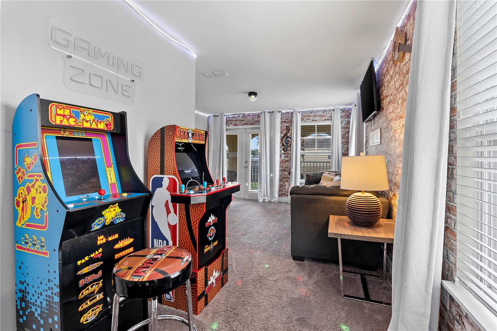 Bonus Room with Game Area & Karaoke Stage - 4200 OAKTREE DR, DAVENPORT