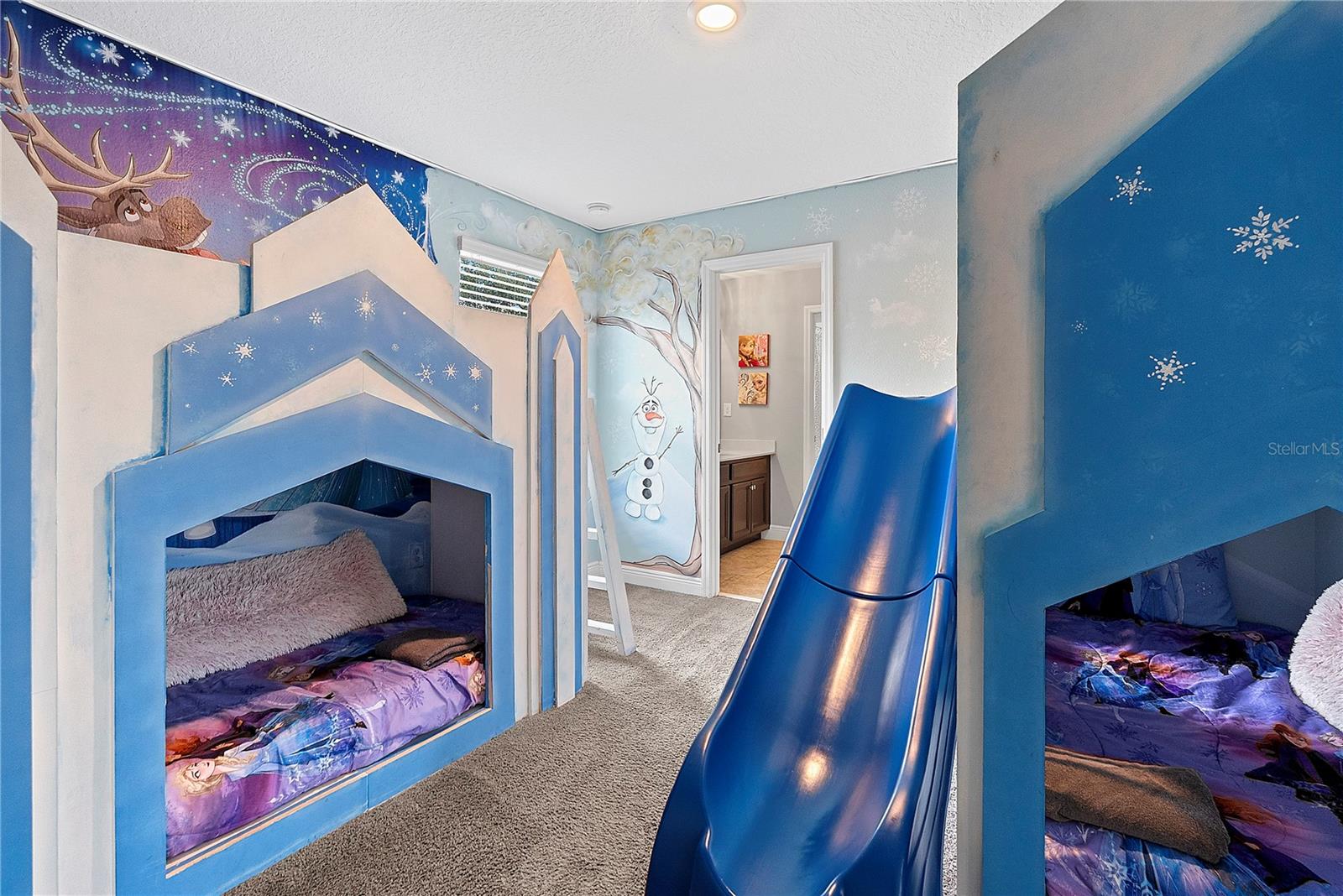 Frozen Room - 4200 OAKTREE DR, DAVENPORT