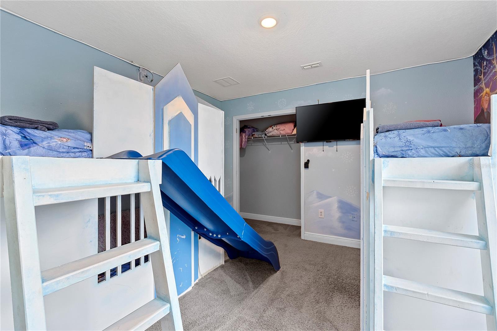 Frozen Room - 4200 OAKTREE DR, DAVENPORT