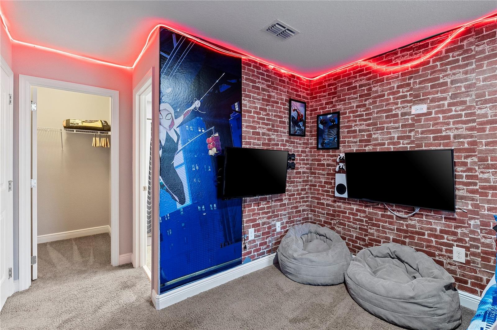 Spiderman Room - 4200 OAKTREE DR, DAVENPORT