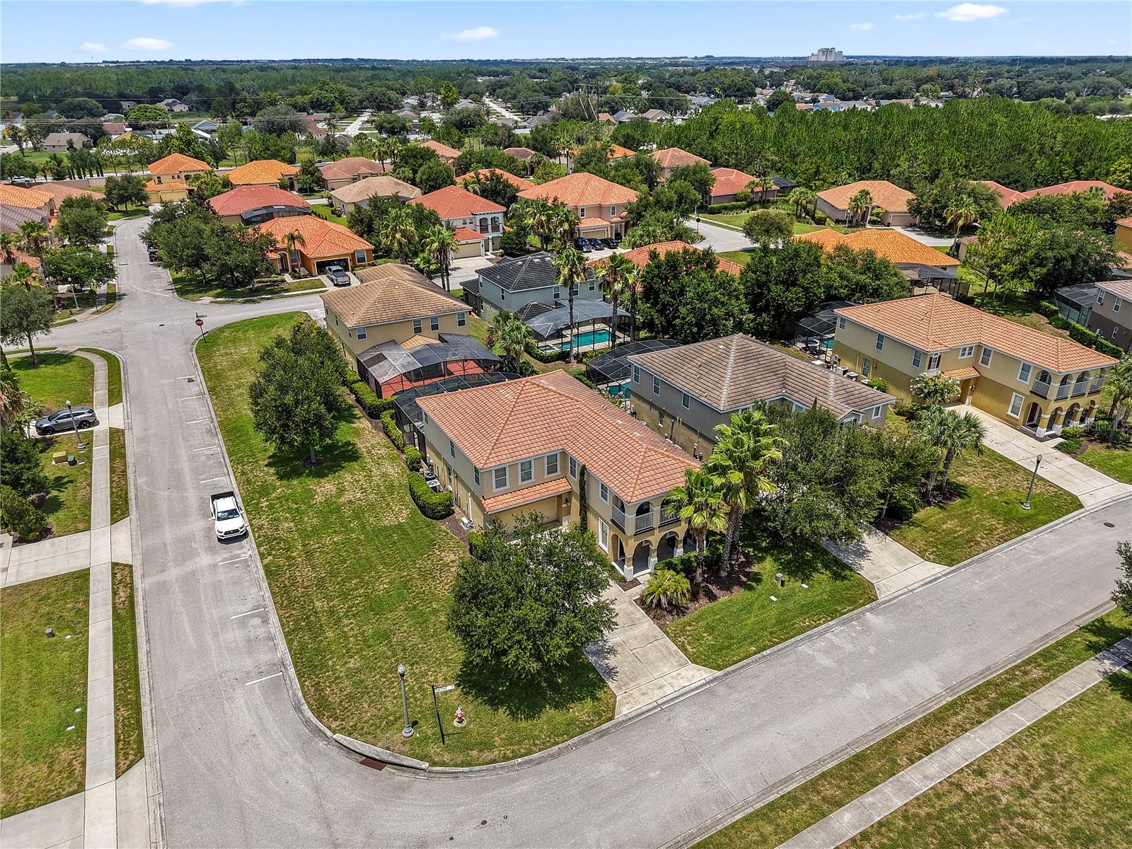 Angled aerial view - 4200 OAKTREE DR, DAVENPORT