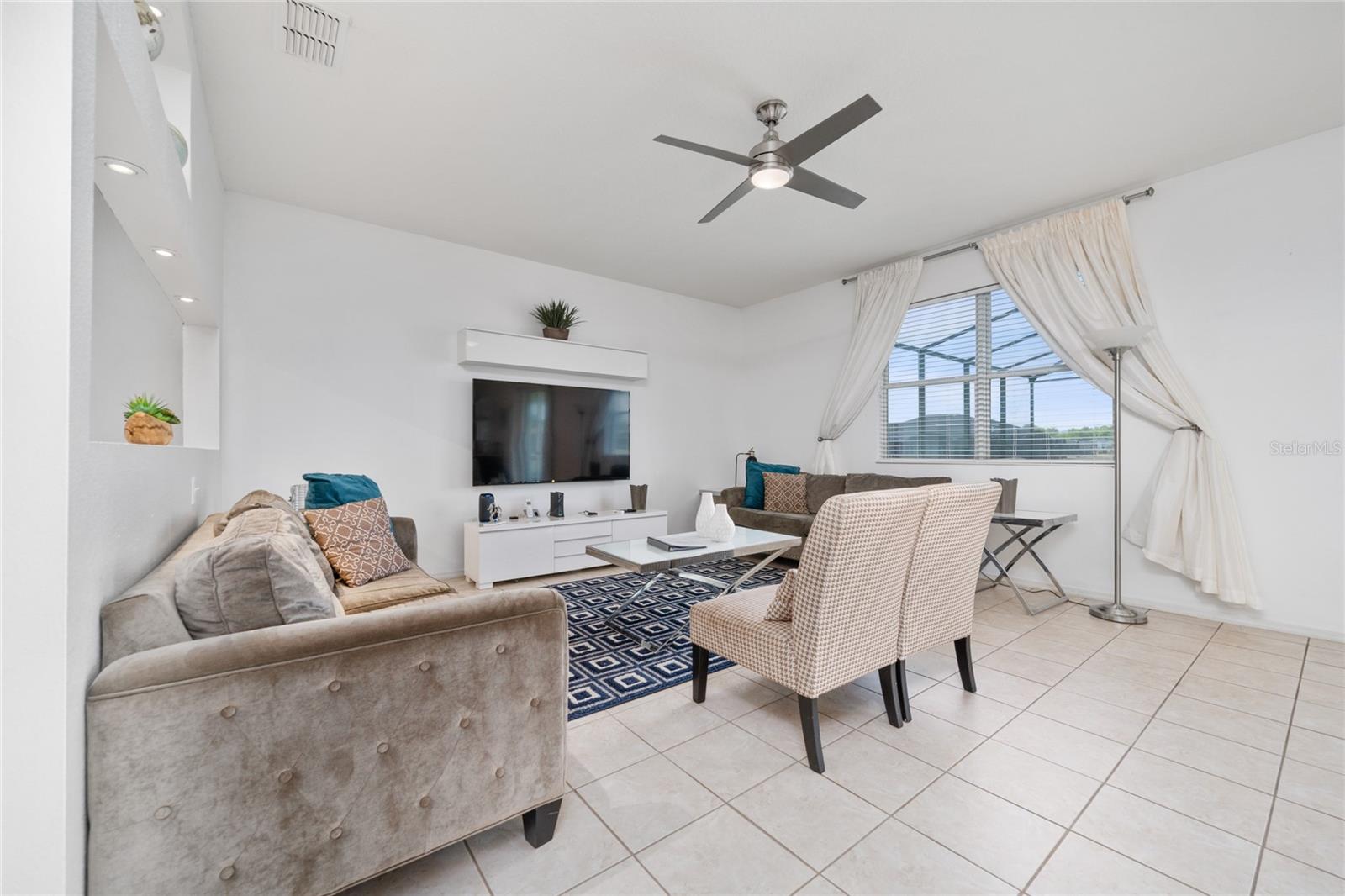 Single Family Residence at 1006 TOURMALINE DR, KISSIMMEE, photo 13 of 49