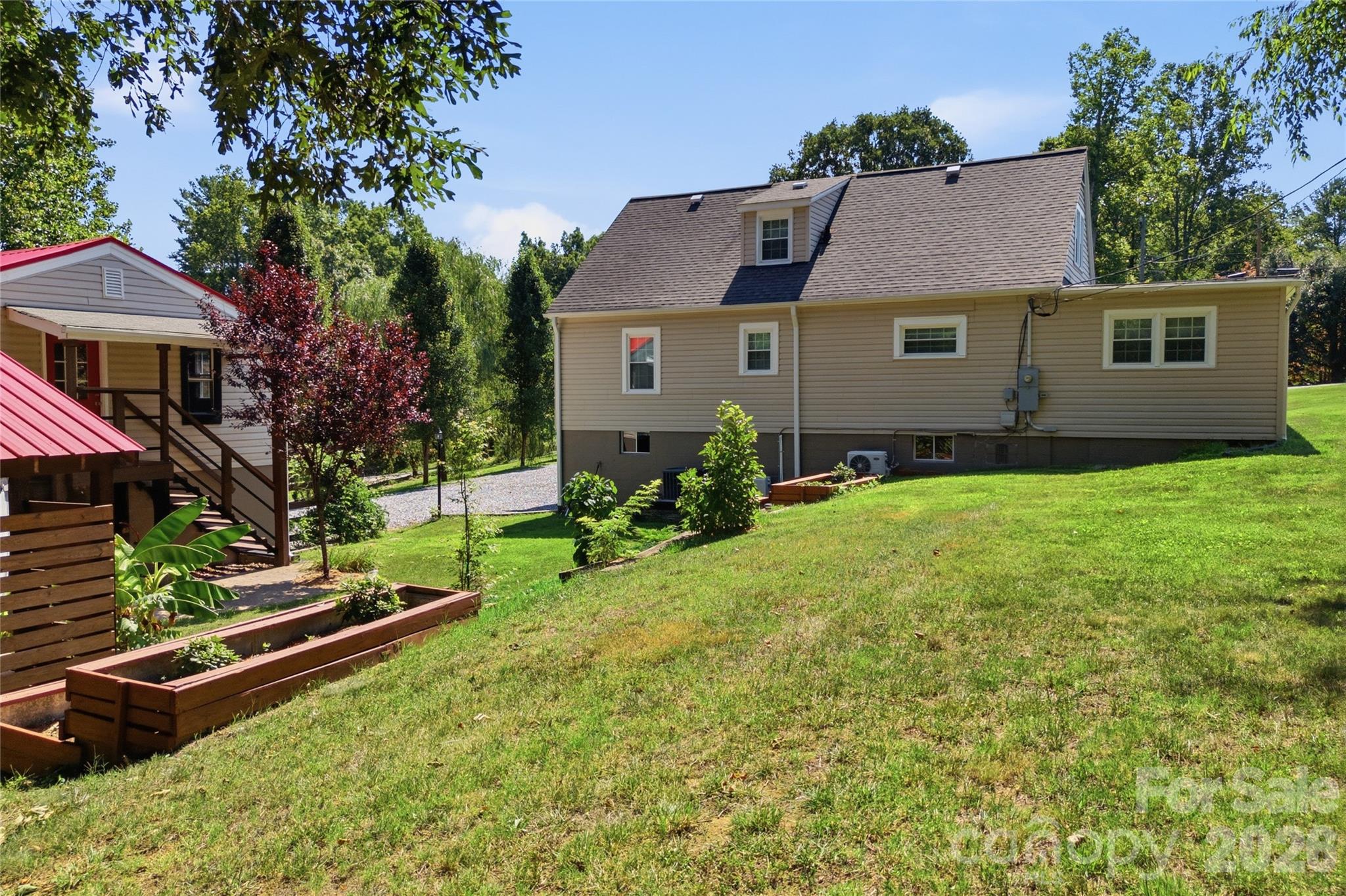 Single Family Residence at 904 Bounous Street NW, Valdese, photo 28 of 31