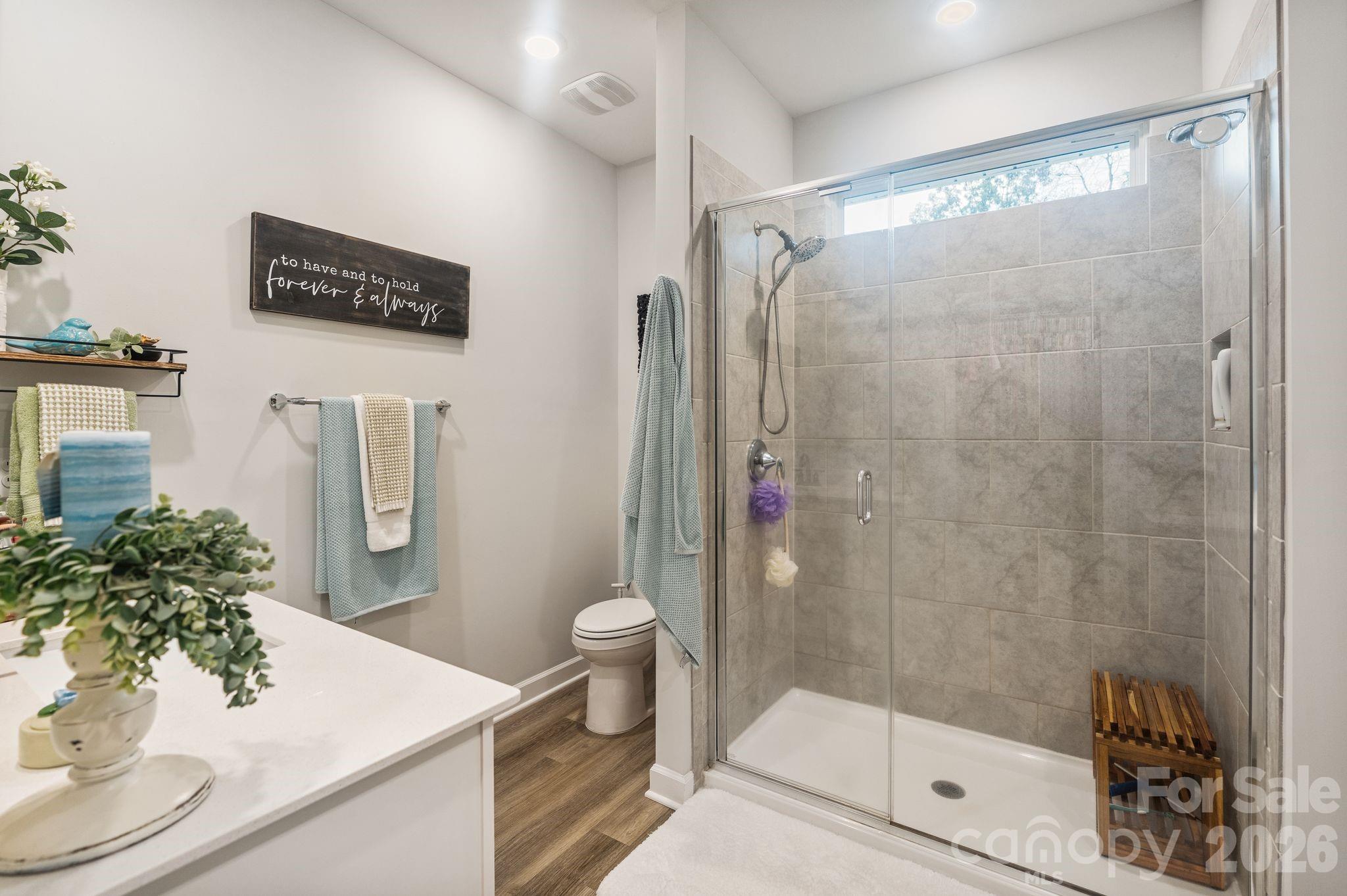 Single Family Residence at 1002 Westminster Drive, Statesville, photo 12 of 35