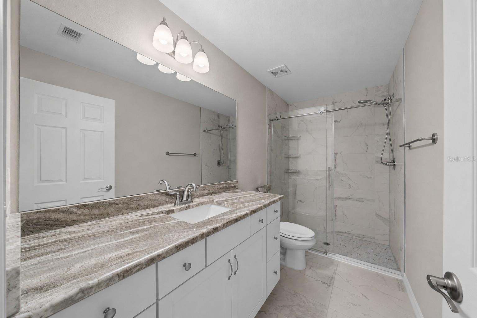 Primary Bath - 13358 SW 111TH ST, DUNNELLON