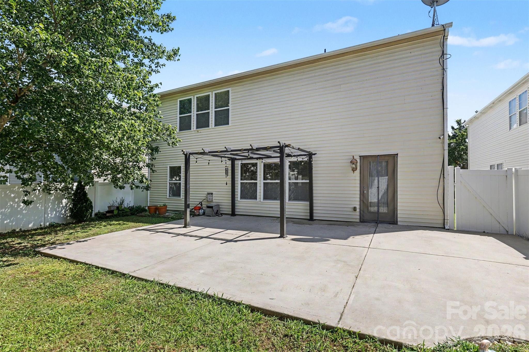 Single Family Residence at 6058 Laurent Avenue, Fort Mill, photo 41 of 41