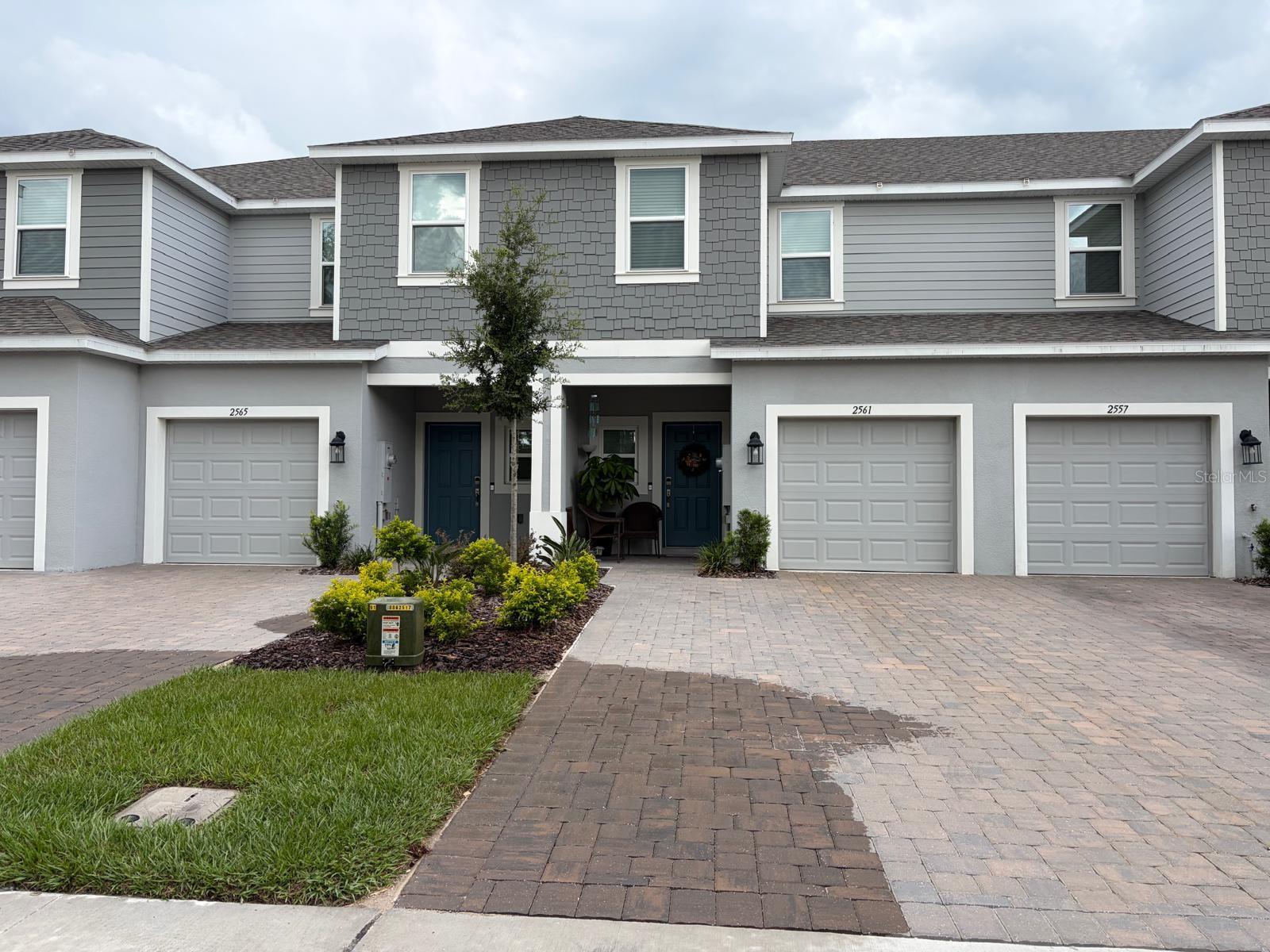2561 PENGUIN BLVD