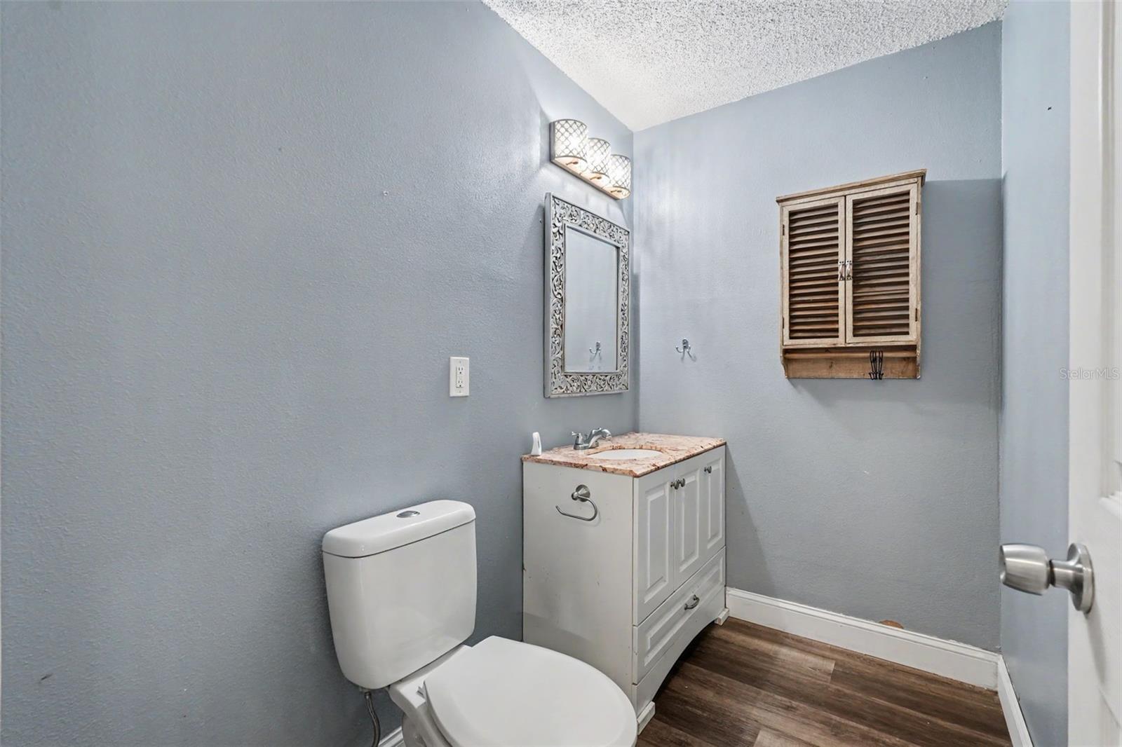 1/2 bath - 10551 CASEY DR, NEW PORT RICHEY