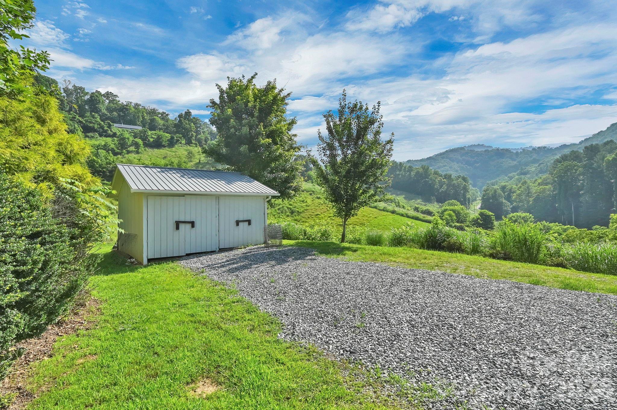 Outbuilding - 553 Morgan Branch Road, Marshall