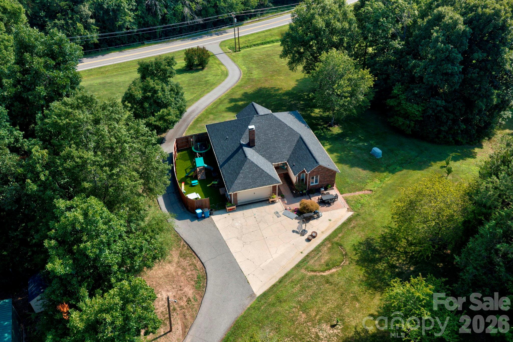 Single Family Residence at 8301 Mooresville Road, Concord, photo 8 of 48
