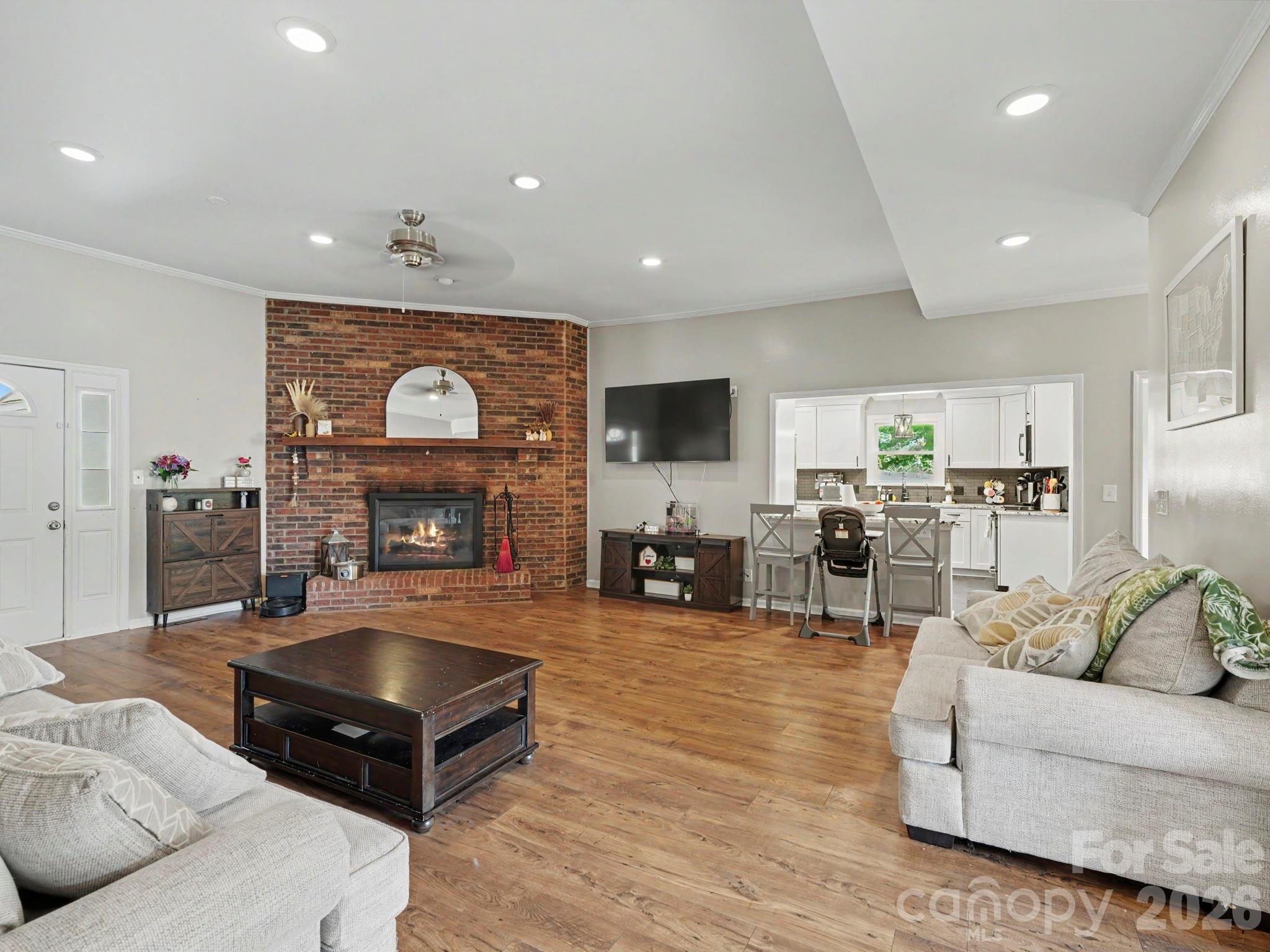 Single Family Residence at 8301 Mooresville Road, Concord, photo 12 of 48