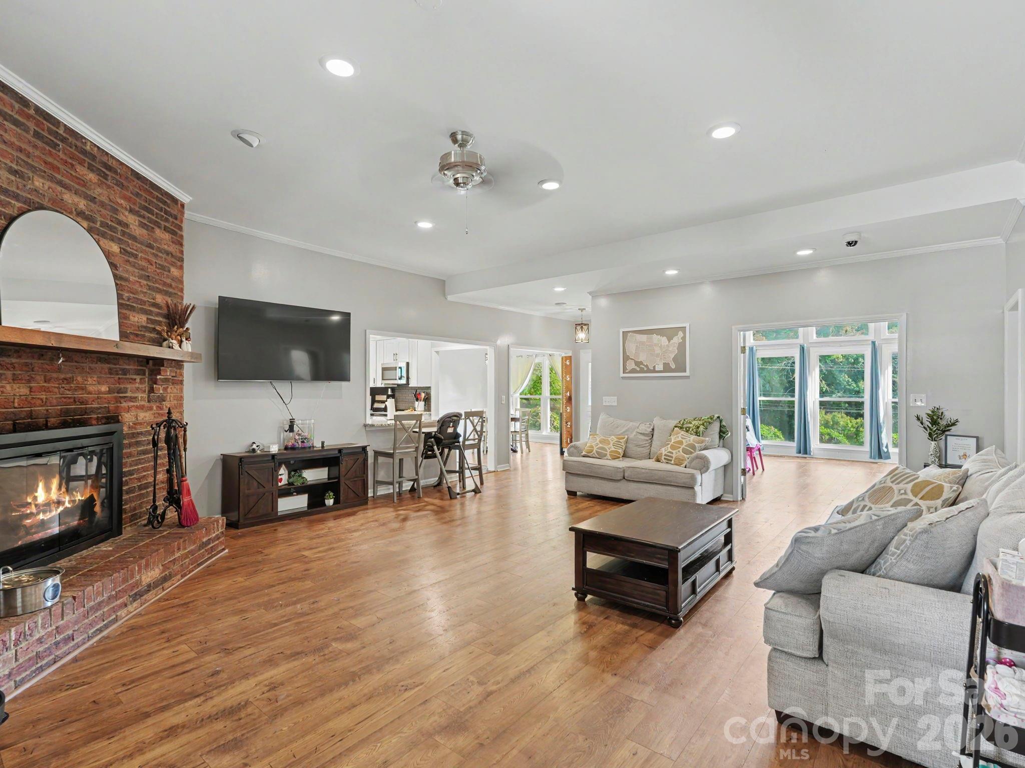 Single Family Residence at 8301 Mooresville Road, Concord, photo 22 of 48