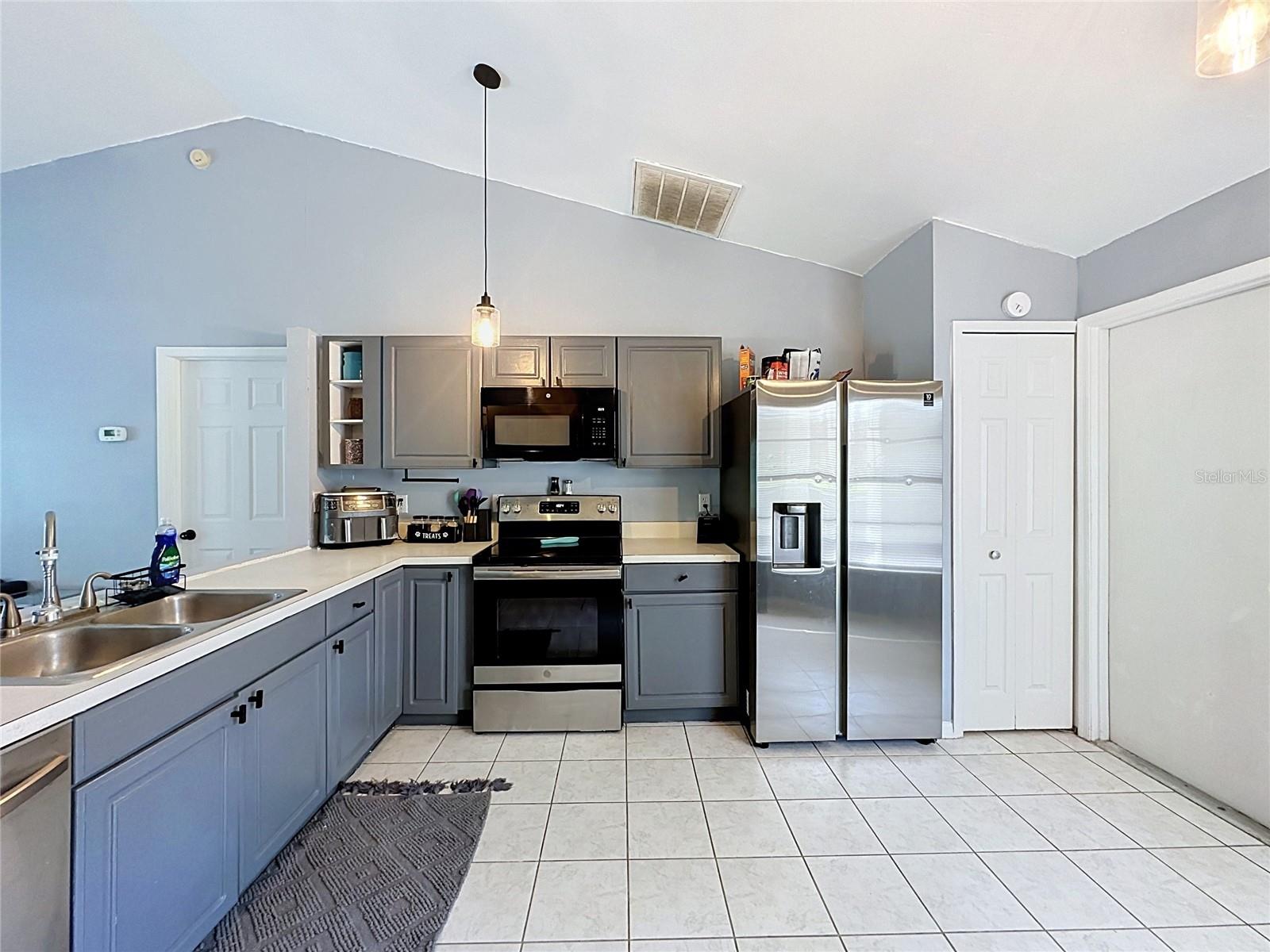 Single Family Residence at 240 SUNRISE RD, DAVENPORT, photo 10 of 56