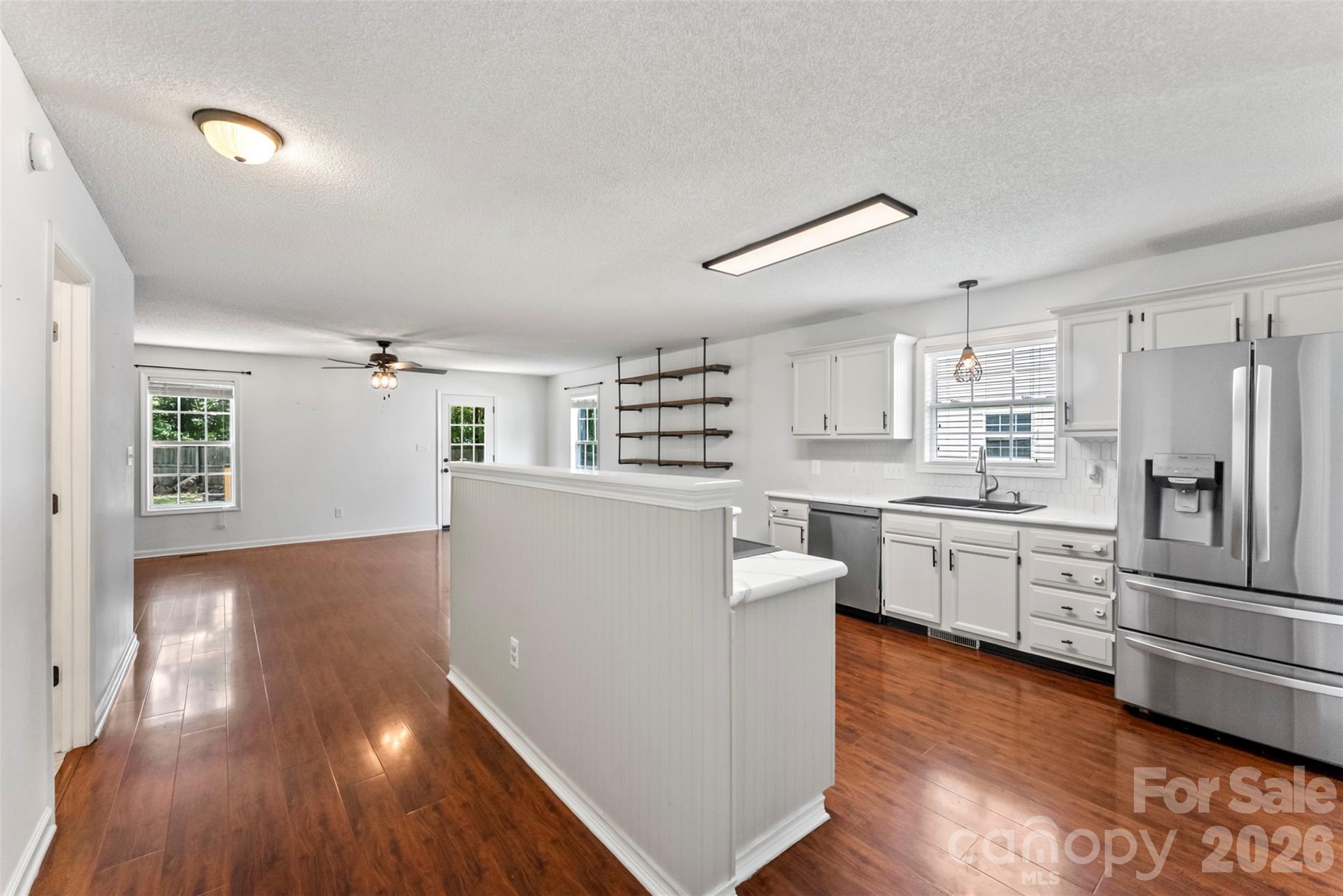 Single Family Residence at 820 Saint Andrews Place, Concord, photo 8 of 34