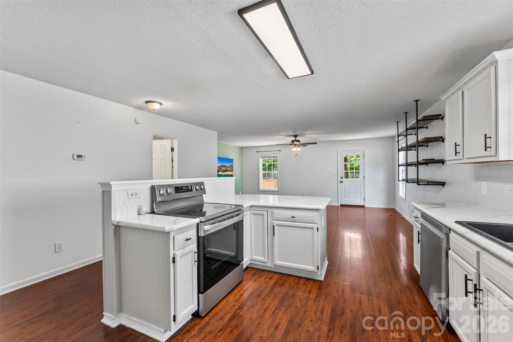 Single Family Residence at 820 Saint Andrews Place, Concord, photo 9 of 34
