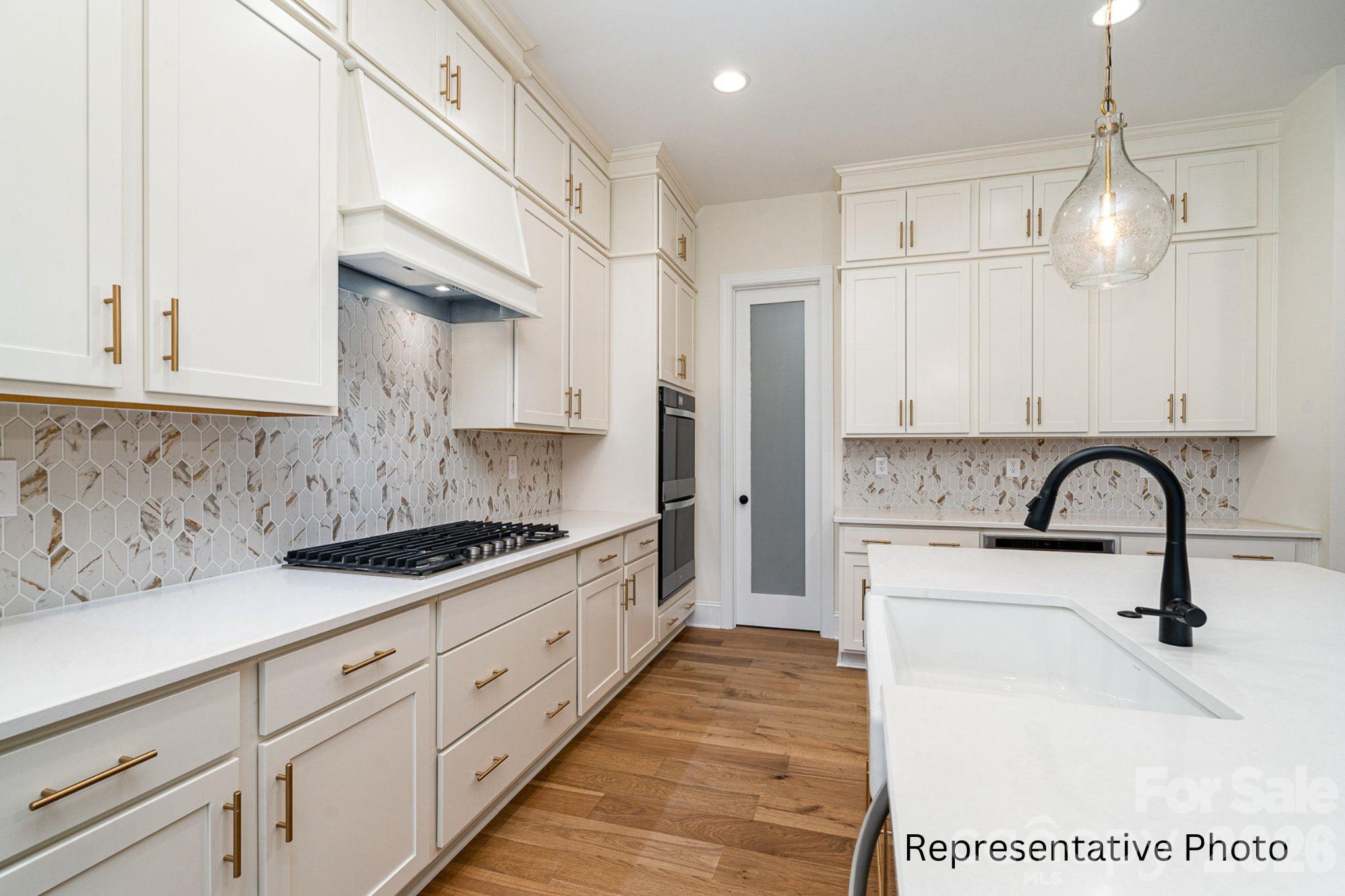 Single Family Residence at 496 Edmunds Lane, Clover, photo 8 of 29