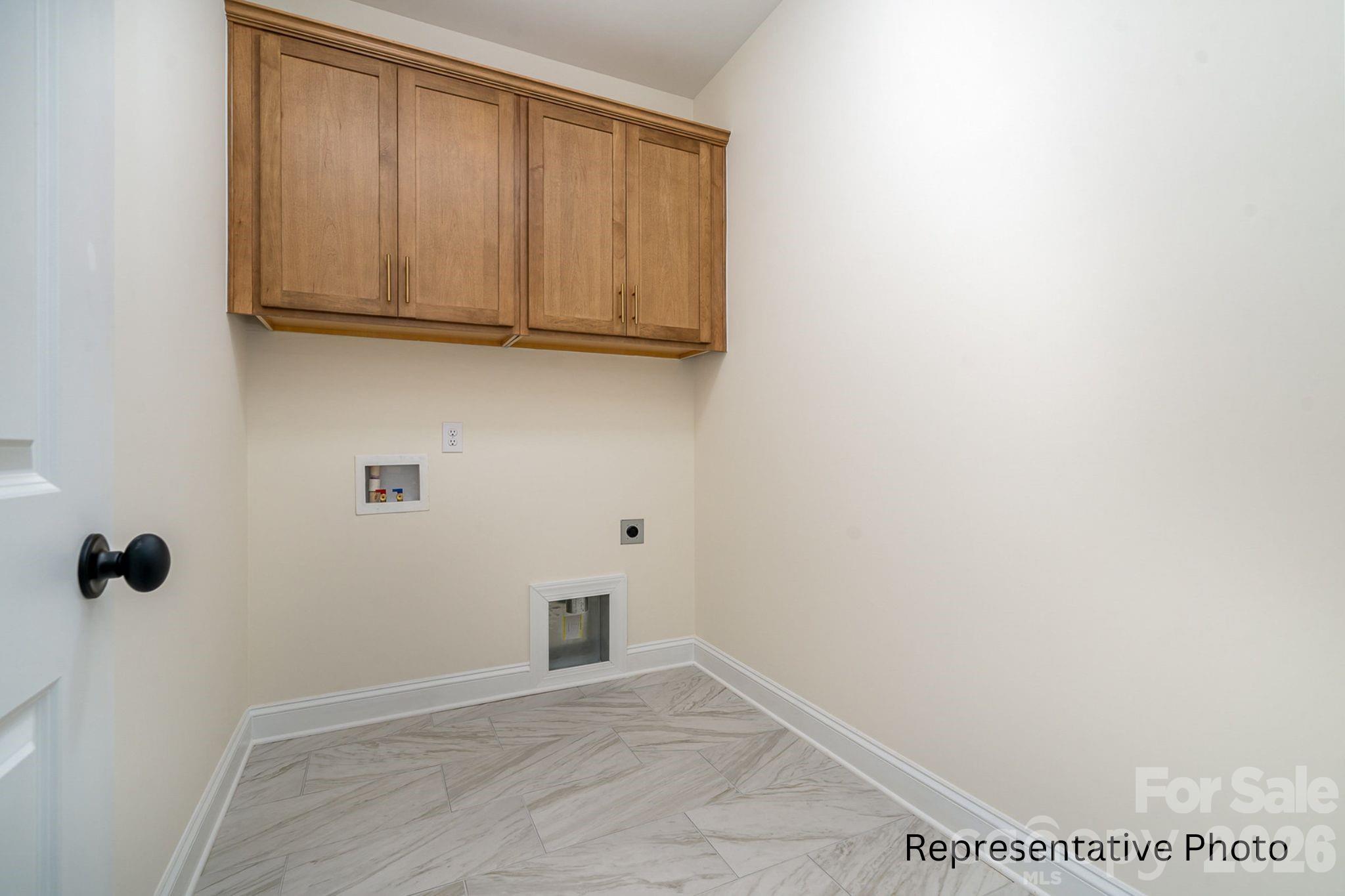 Single Family Residence at 496 Edmunds Lane, Clover, photo 16 of 29