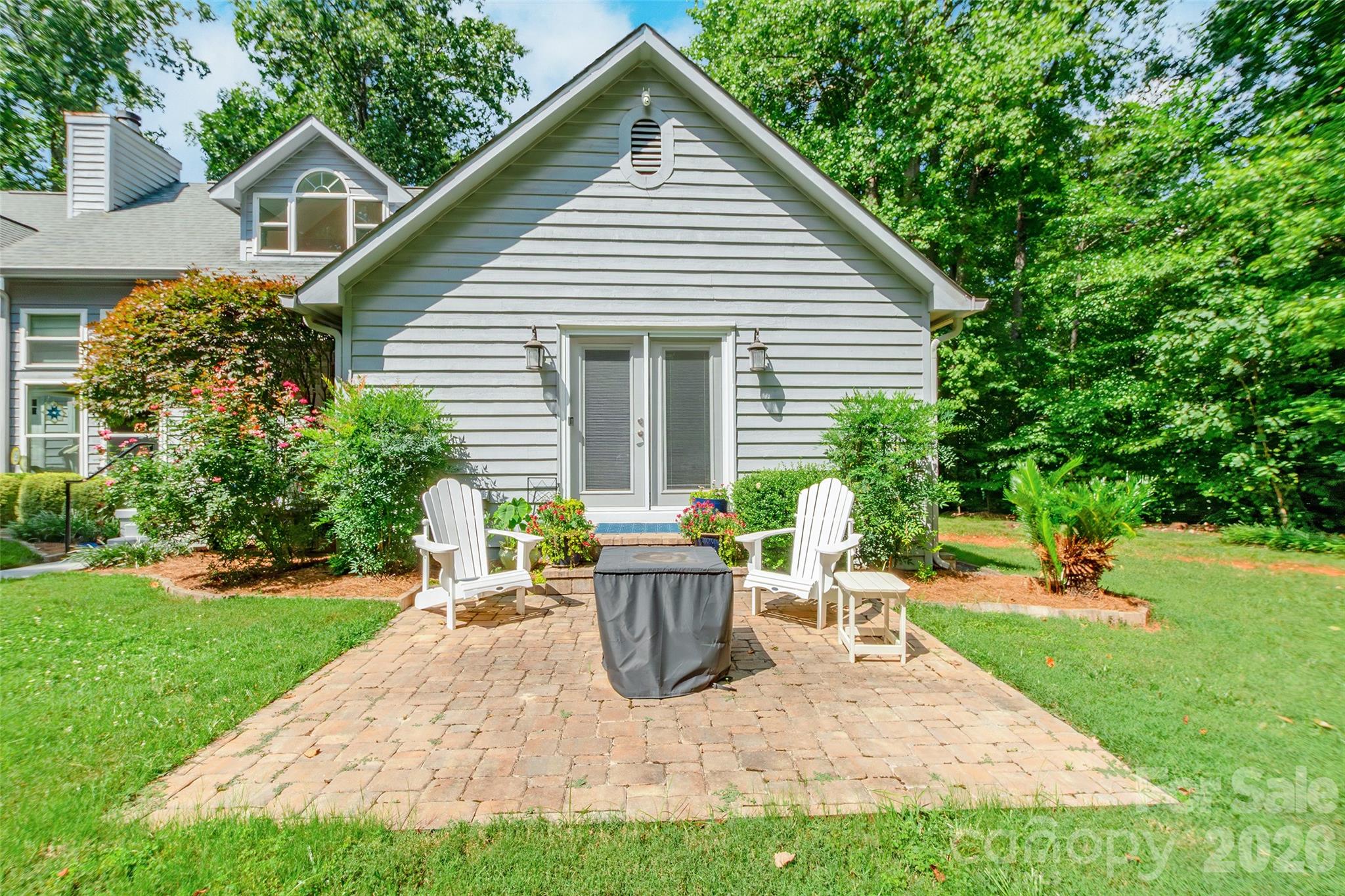 Single Family Residence at 1326 Clifflure Lane, Fort Mill, photo 2 of 41