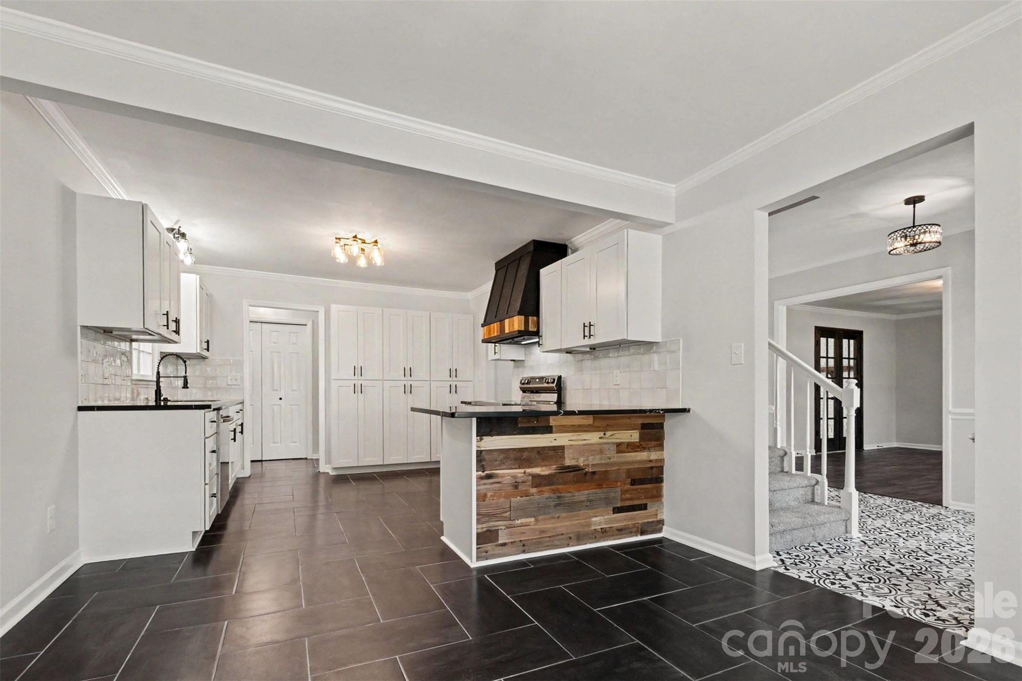 Kitchen - 4108 Wimbledon Drive, Dallas