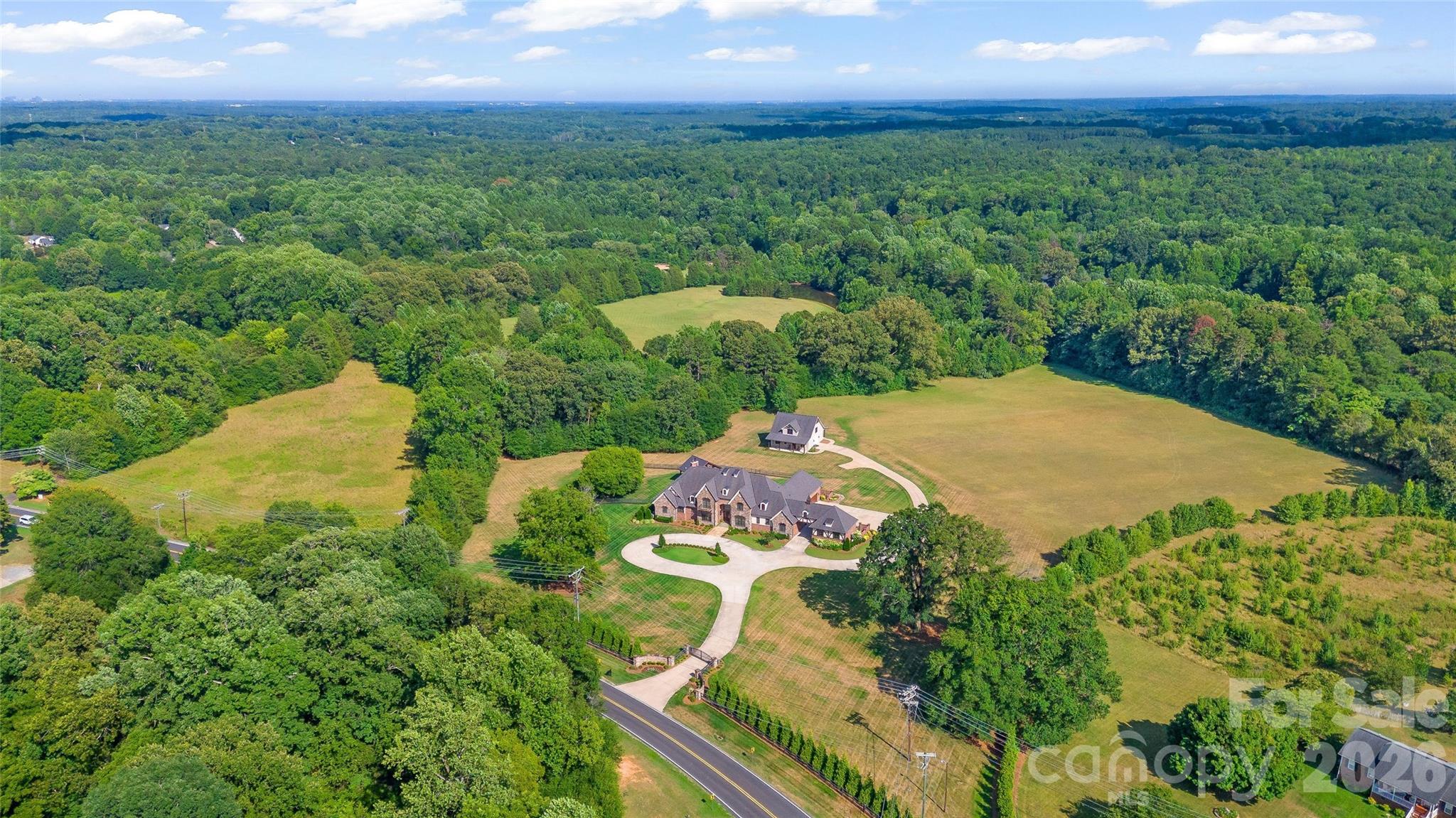 Single Family Residence at 3200 Beaty Road, Gastonia, photo 4 of 41
