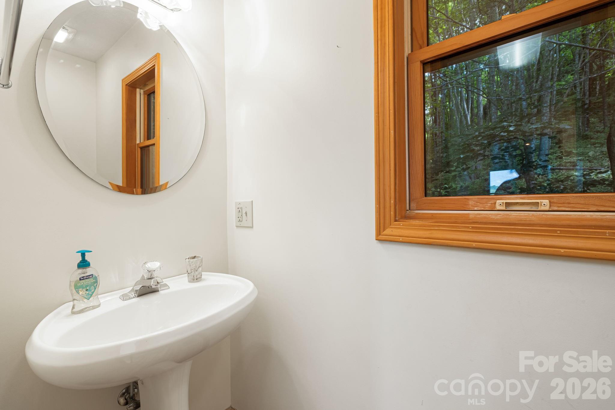 1/2 BA - 299 Basswood Road, Hot Springs