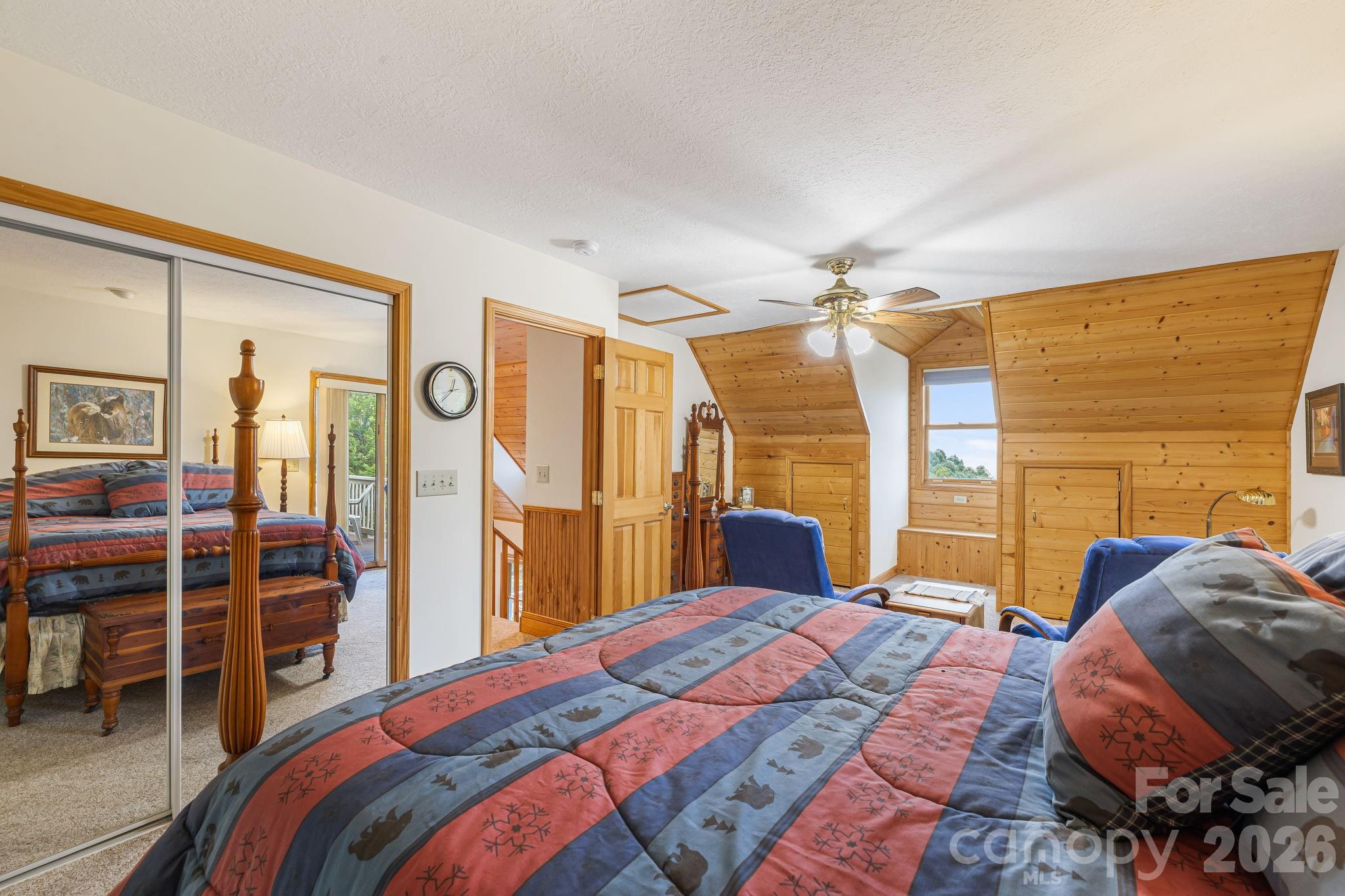 Upstairs guest BR - 299 Basswood Road, Hot Springs