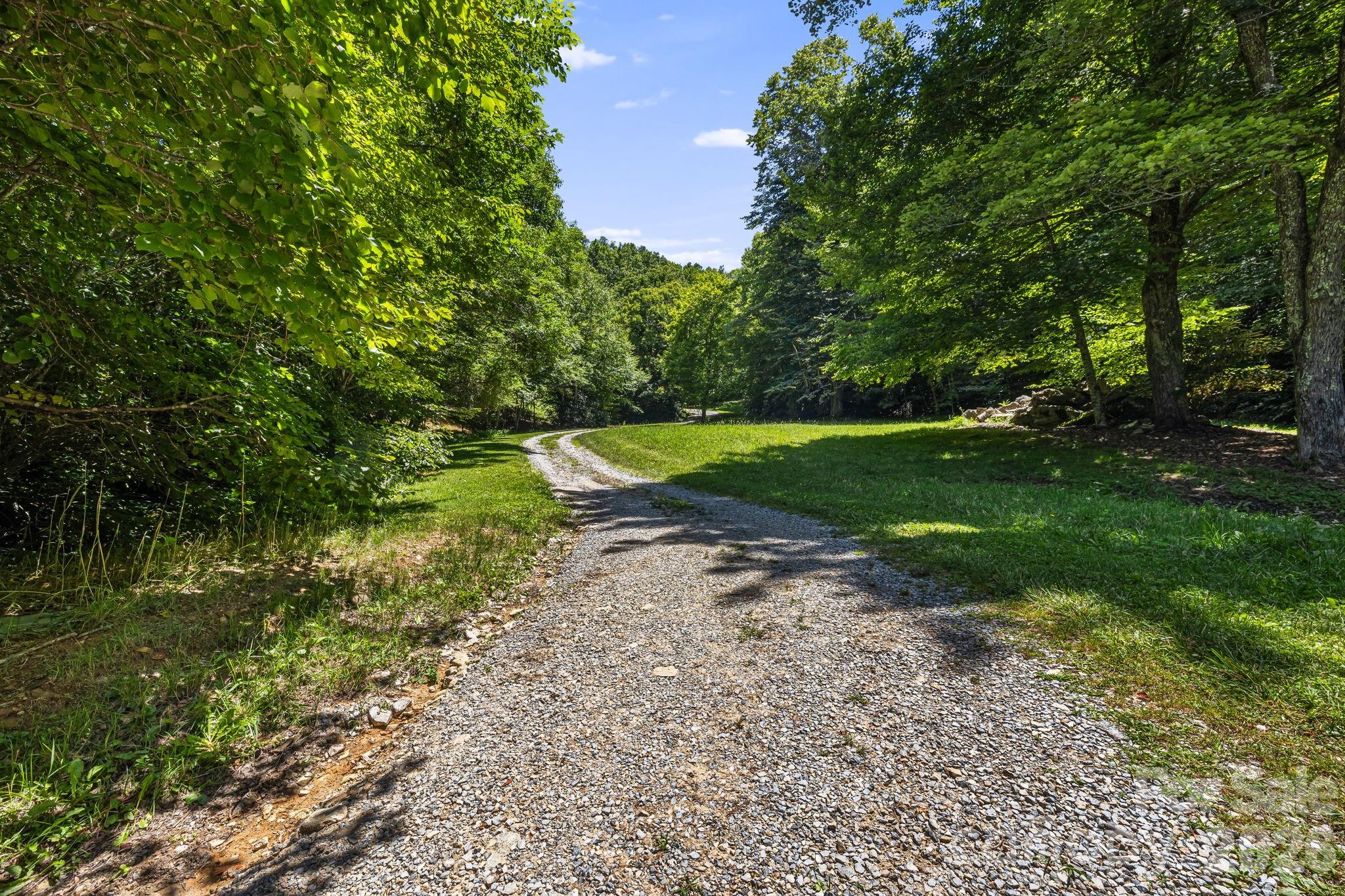 Private drive - 299 Basswood Road, Hot Springs