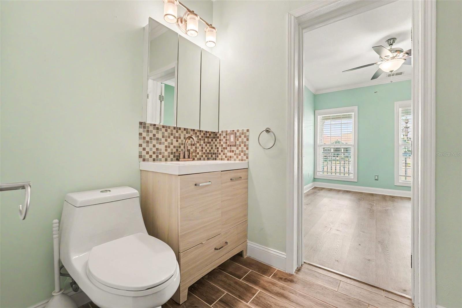 Single Family Residence at 100 SYLVANA CT, AUBURNDALE, photo 12 of 33
