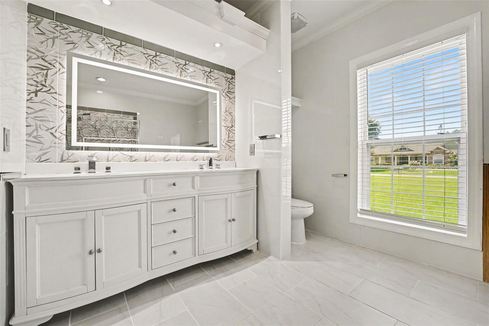 Single Family Residence at 100 SYLVANA CT, AUBURNDALE, photo 14 of 33