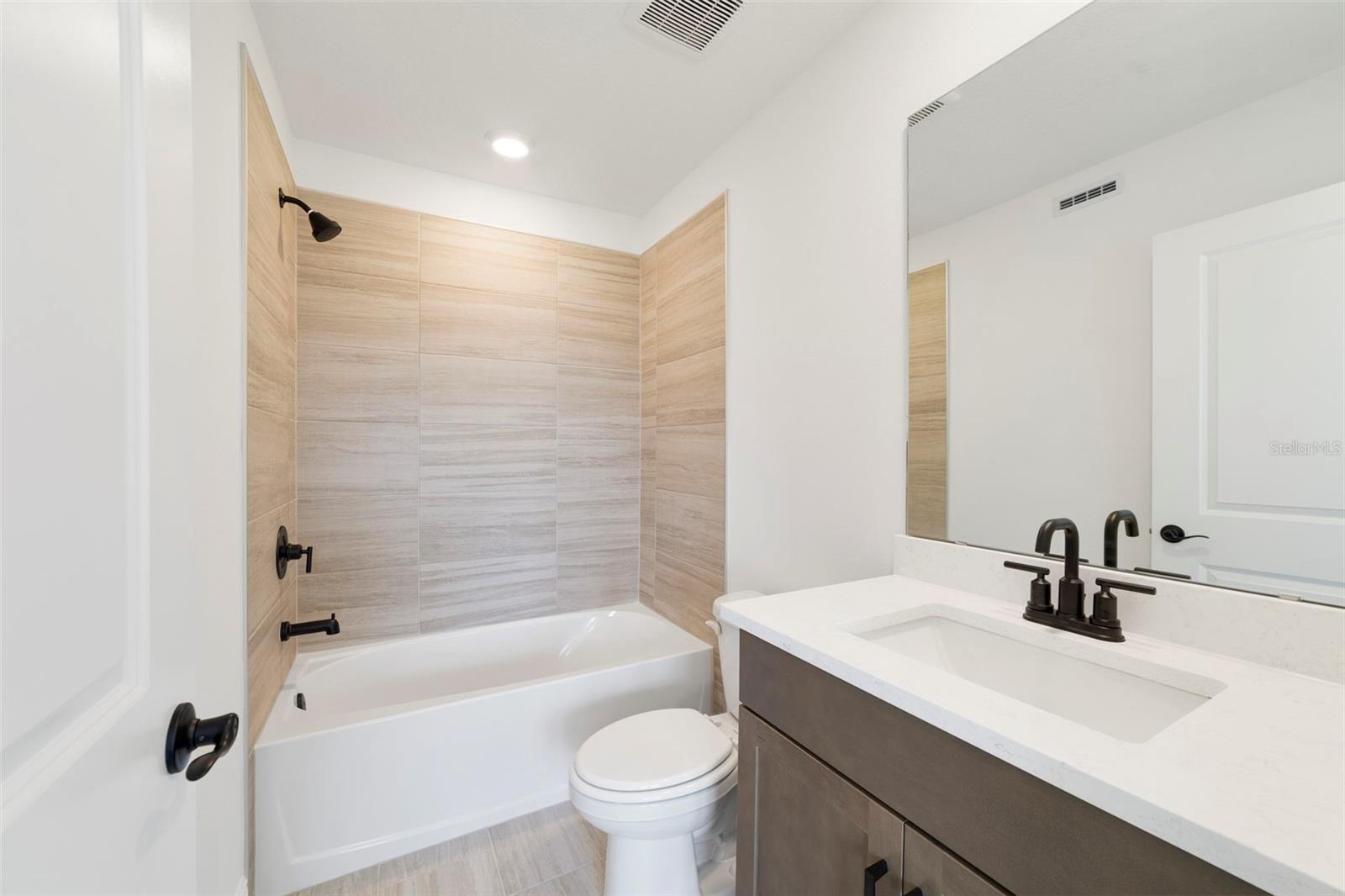 Single Family Residence at 464 VENETO CIR, CLERMONT, photo 18 of 27