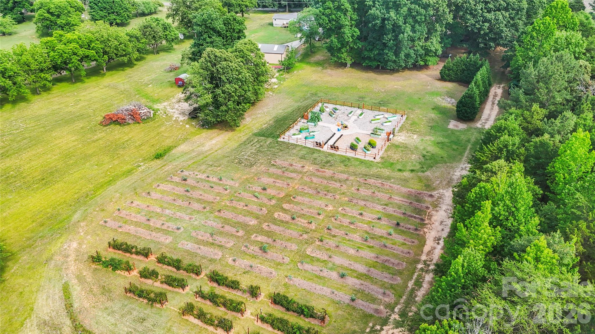Single Family Residence at 1483 Hopewell Church Road, Catawba, photo 9 of 47