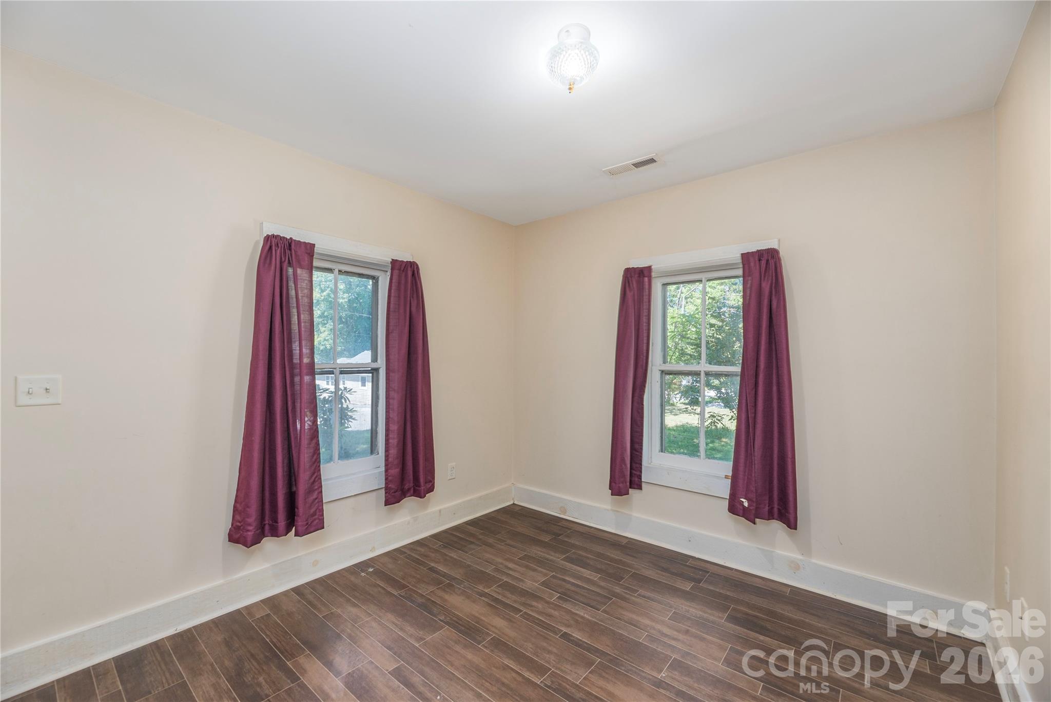 Single Family Residence at 308 Substation Street, Hendersonville, photo 6 of 17