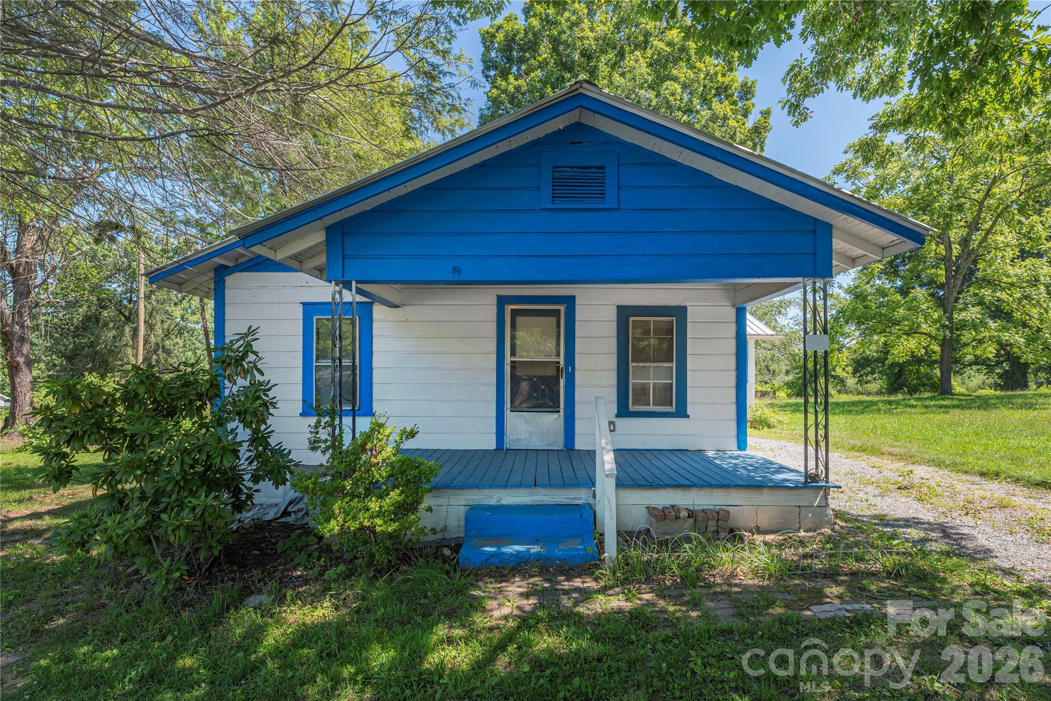 Single Family Residence at 308 Substation Street, Hendersonville, photo 16 of 17