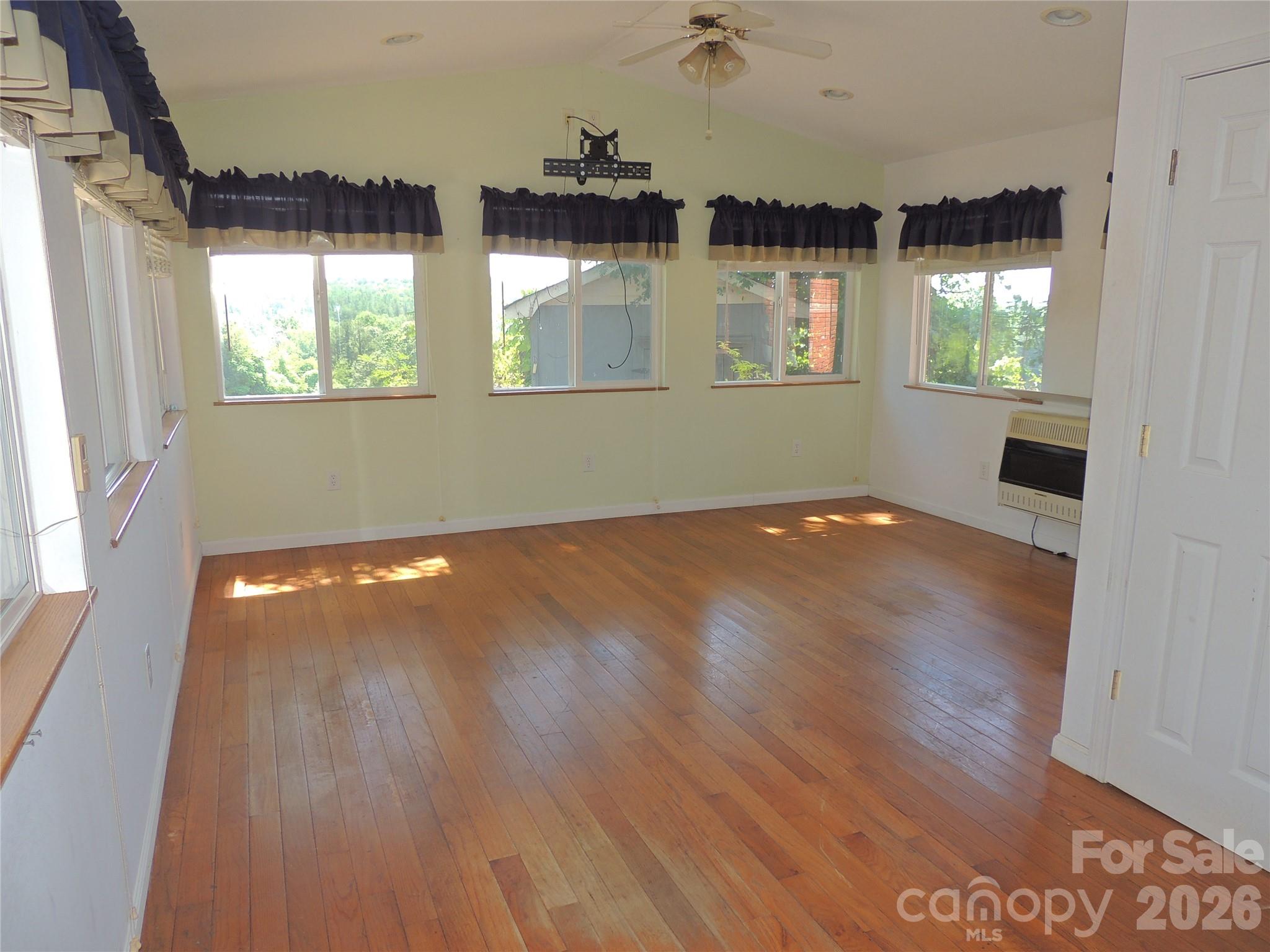 Sunroom - 632 Rock Corner Road, Forest City