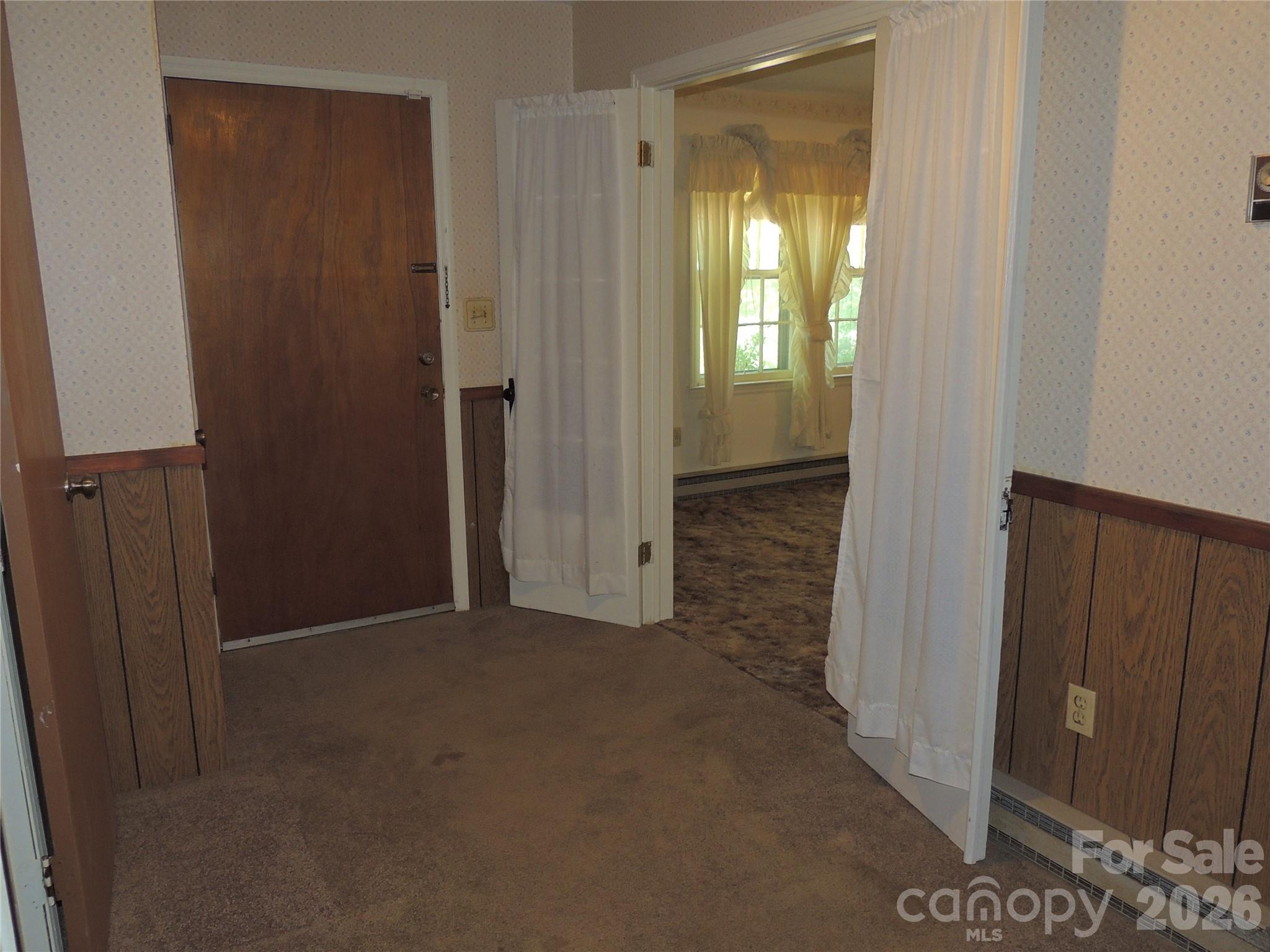 Foyer - 632 Rock Corner Road, Forest City