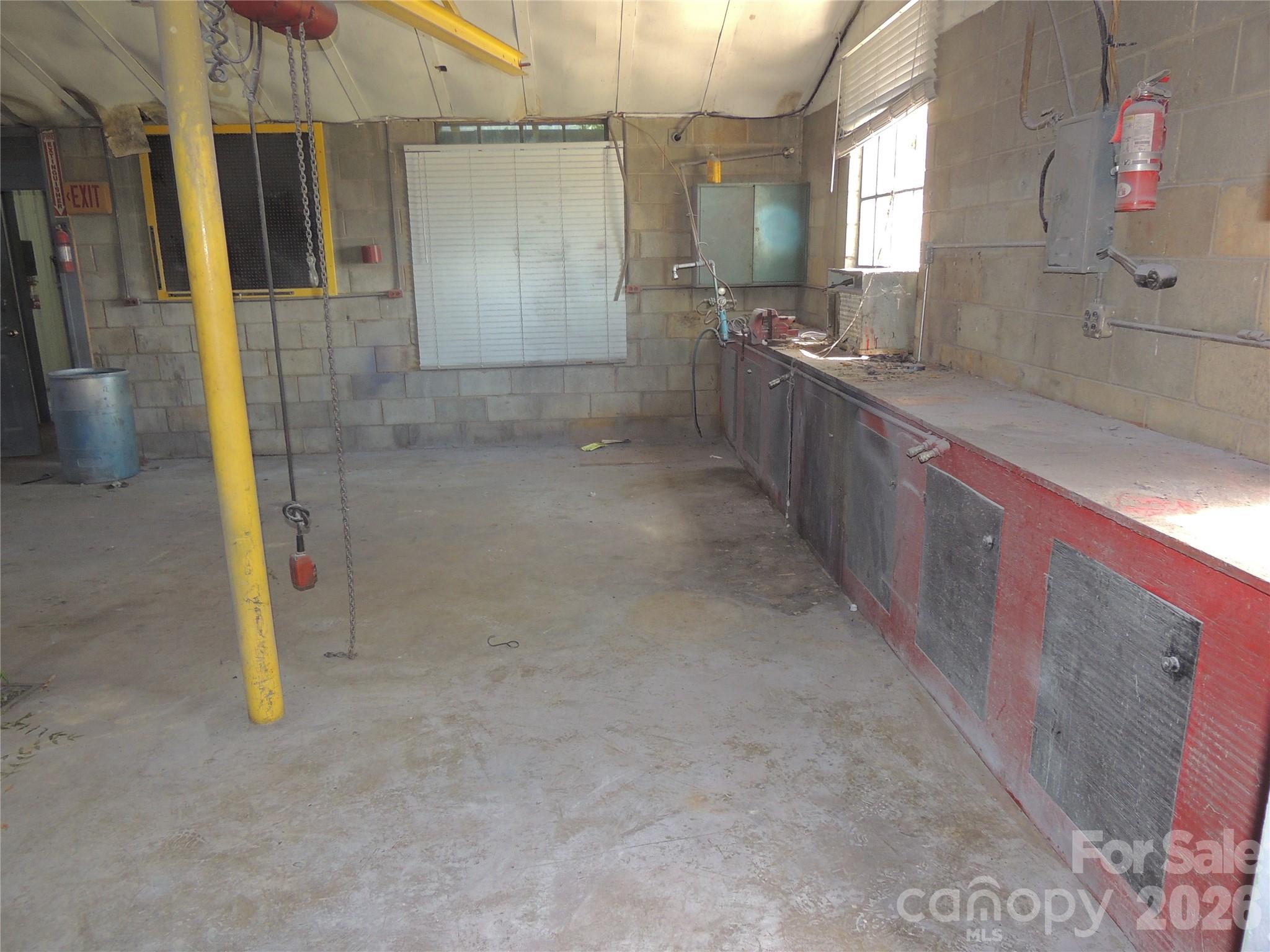 Garage - 632 Rock Corner Road, Forest City