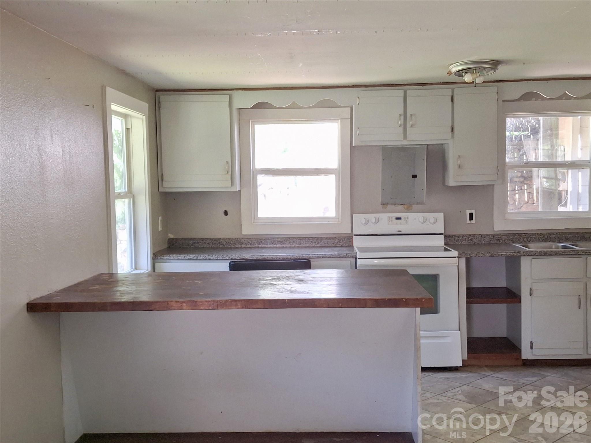 Kitchen - 2795 Old Henson Cove Road, Canton